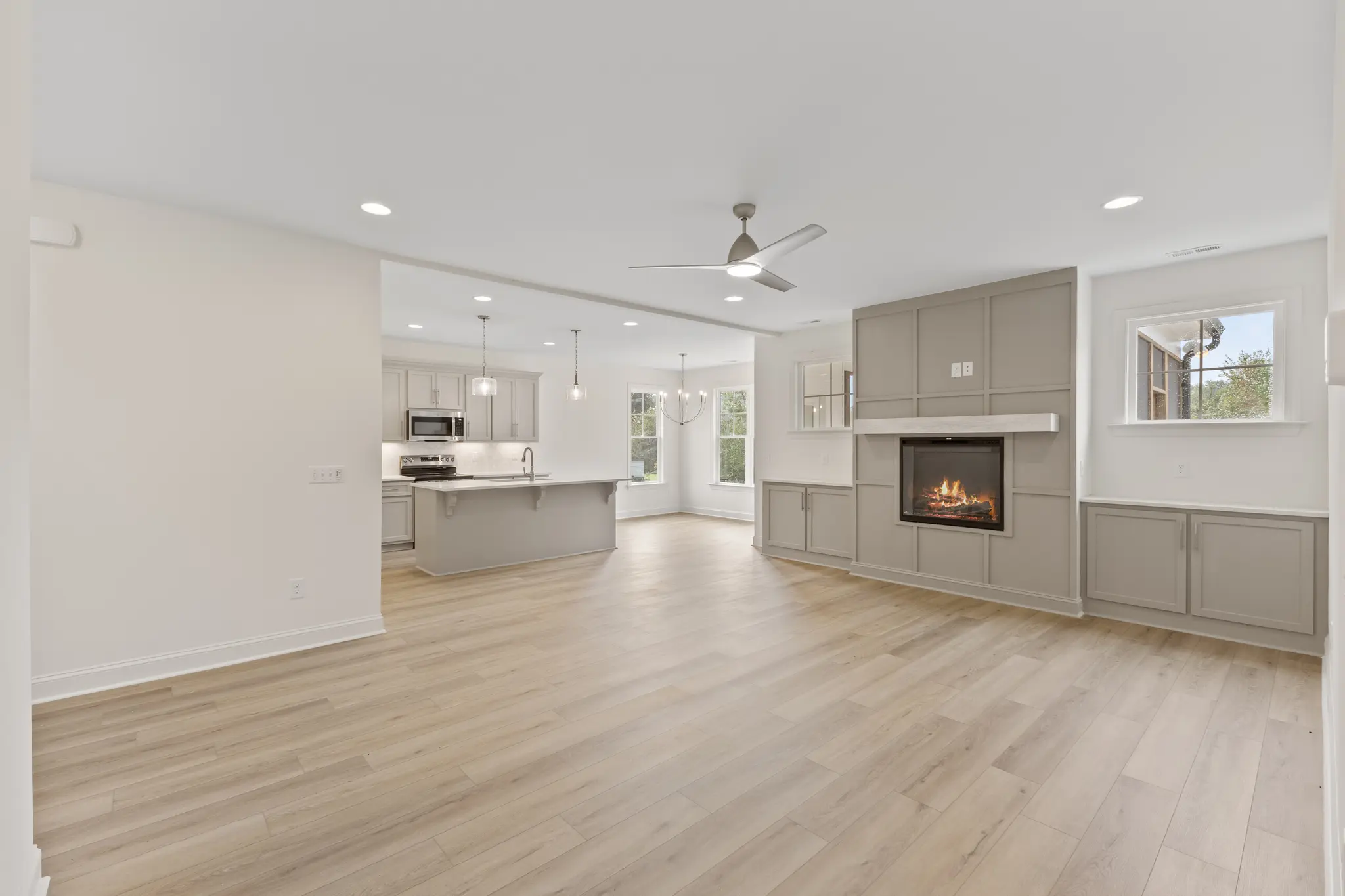 Sullivan - Interior Photo 14