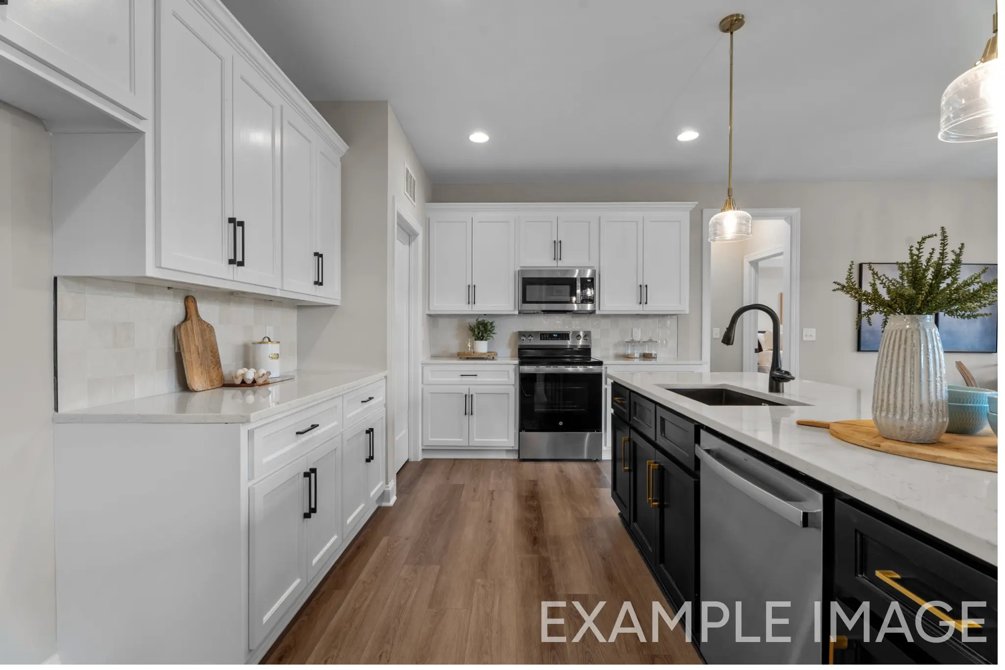 Pierce - Interior Photo 15