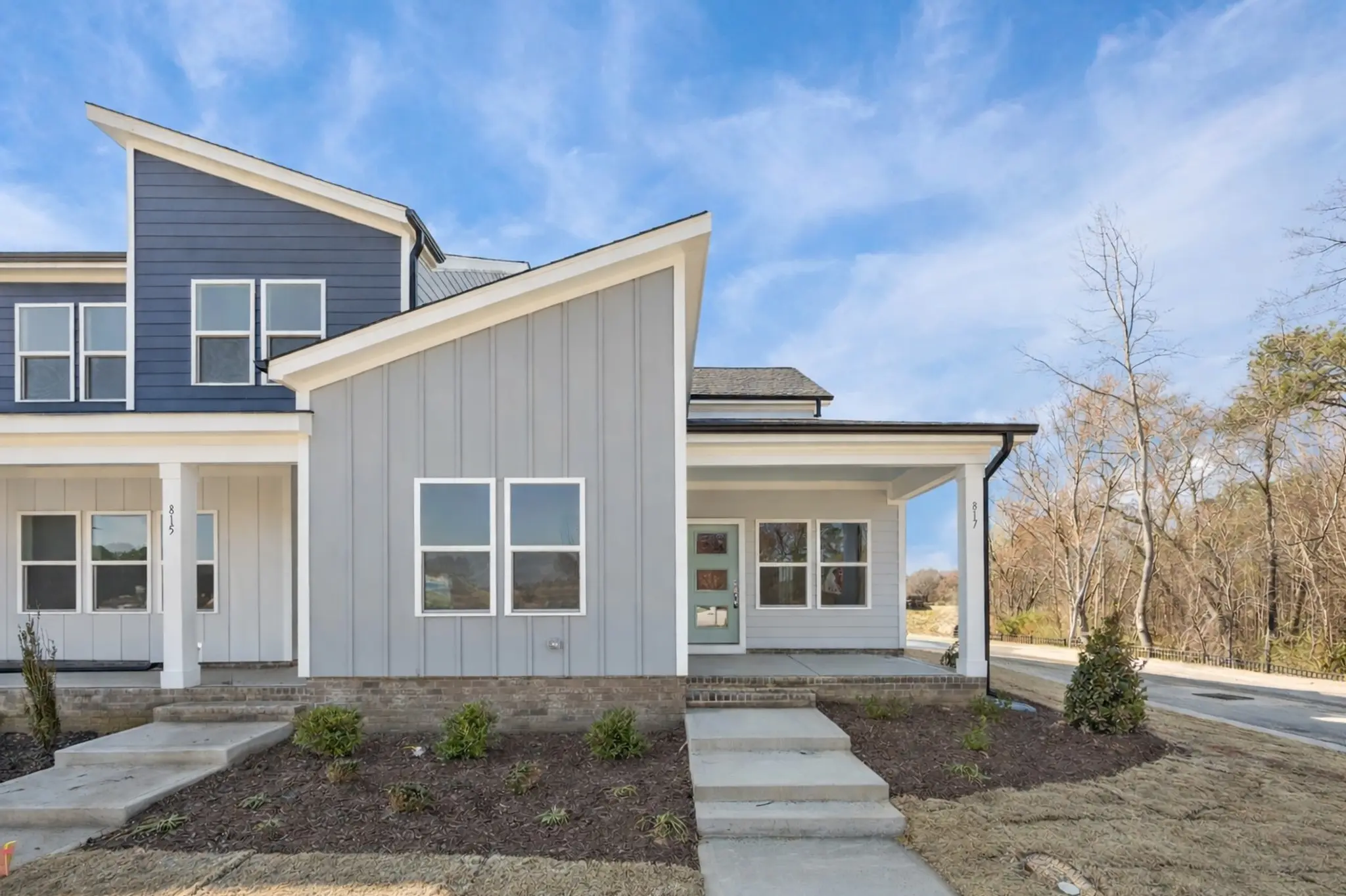 Thumbnail - 817 Central Park Drive