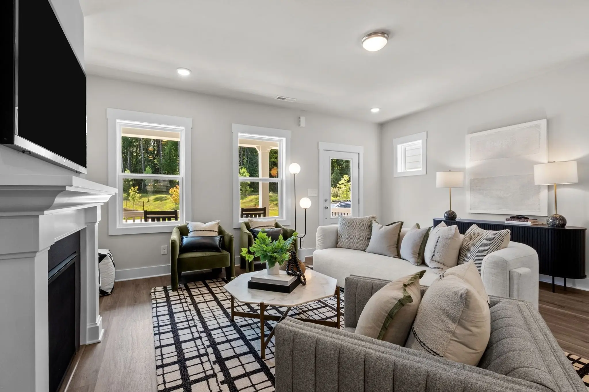 Scissors - Interior Photo 6