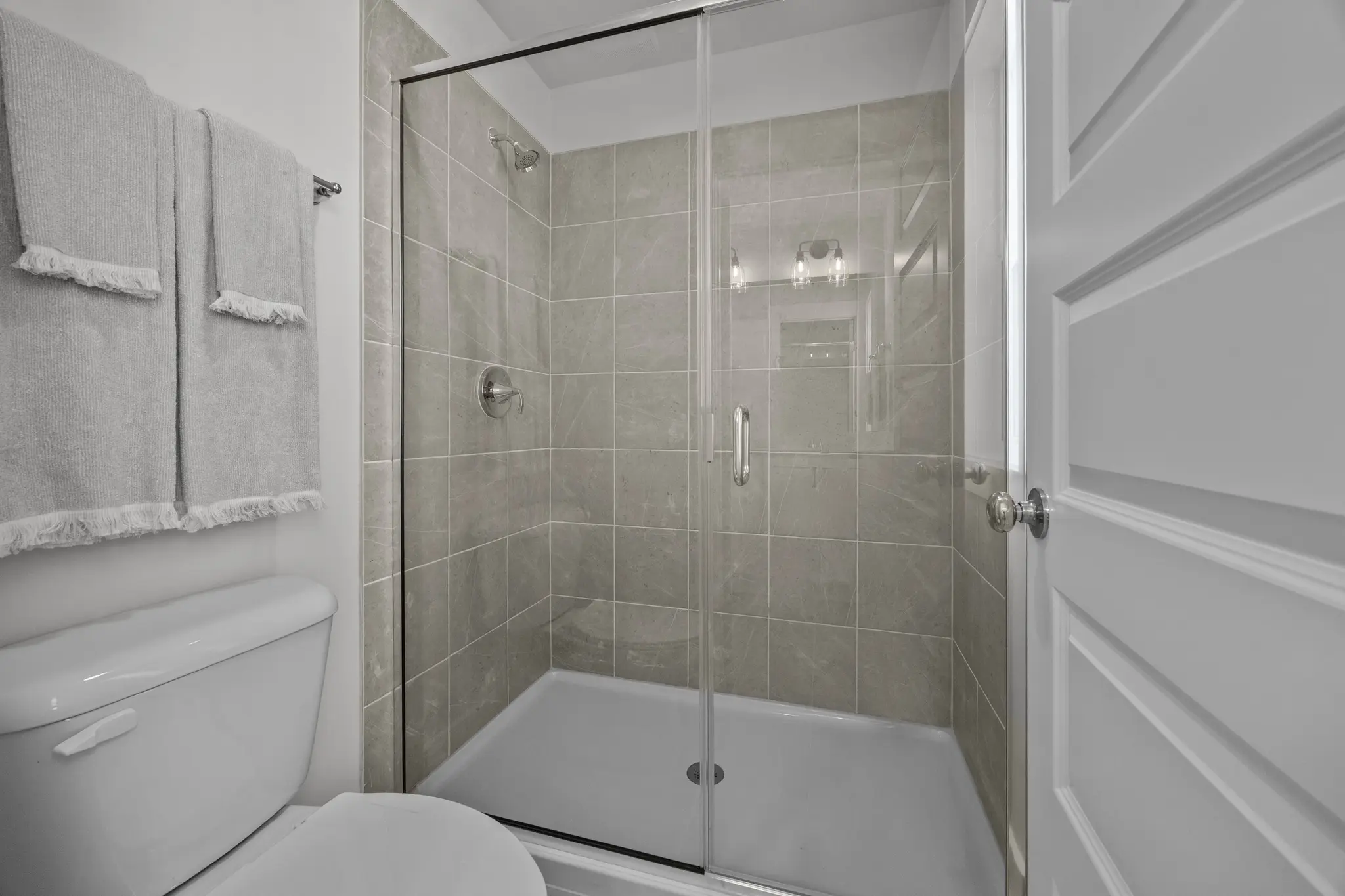 Paper - Interior Photo 14