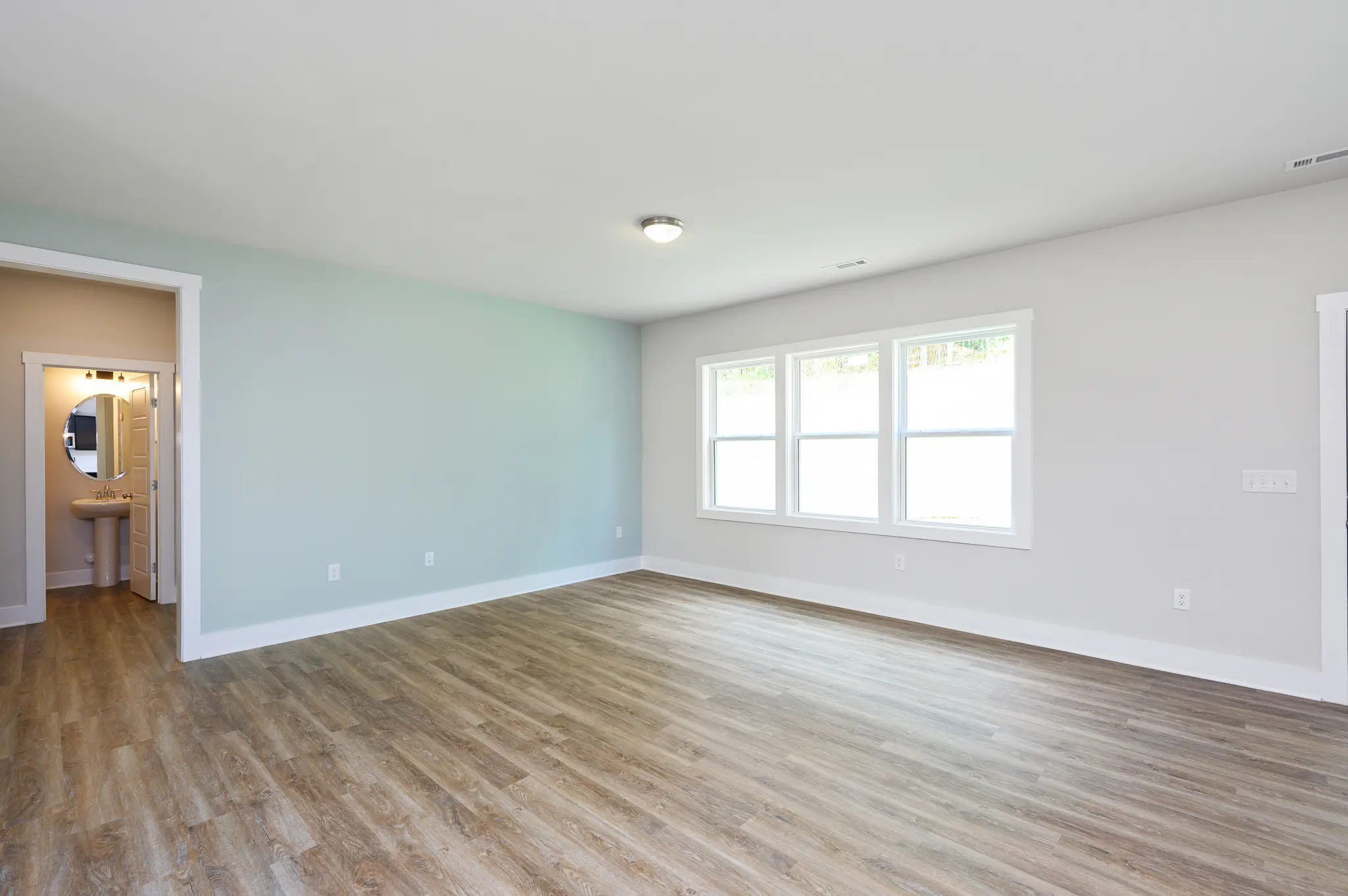 Doorbells and Sleighbells - Interior Photo 13