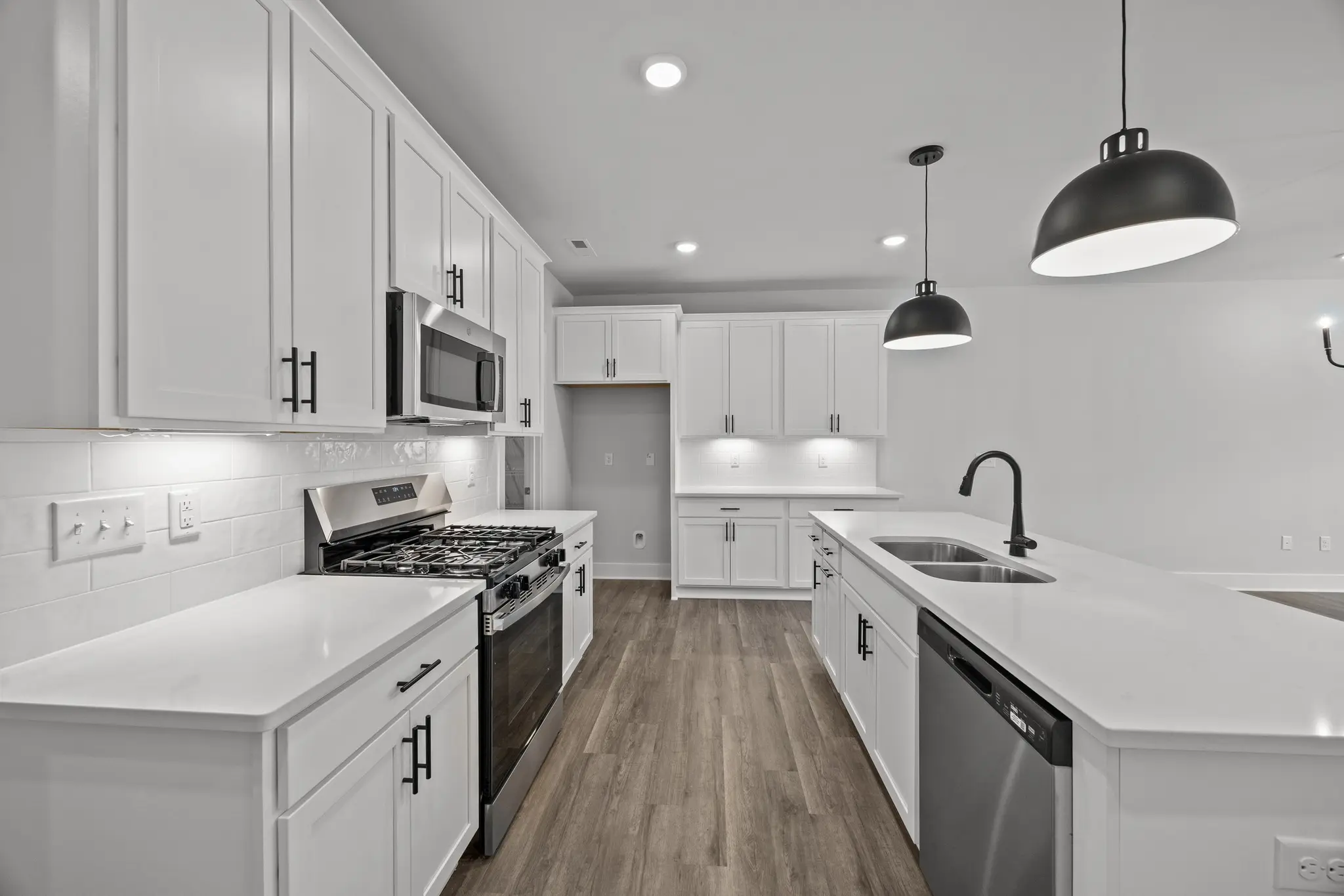 Kitchen (Yin & Yang)