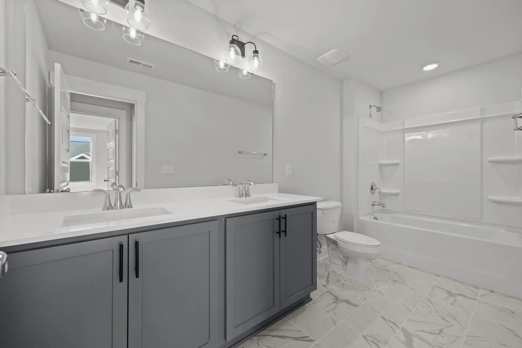 Secondary Bath (Yin & Yang)