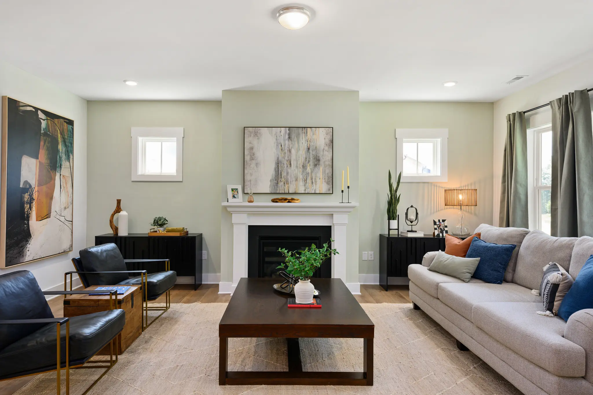 Lucky - Interior Photo 11