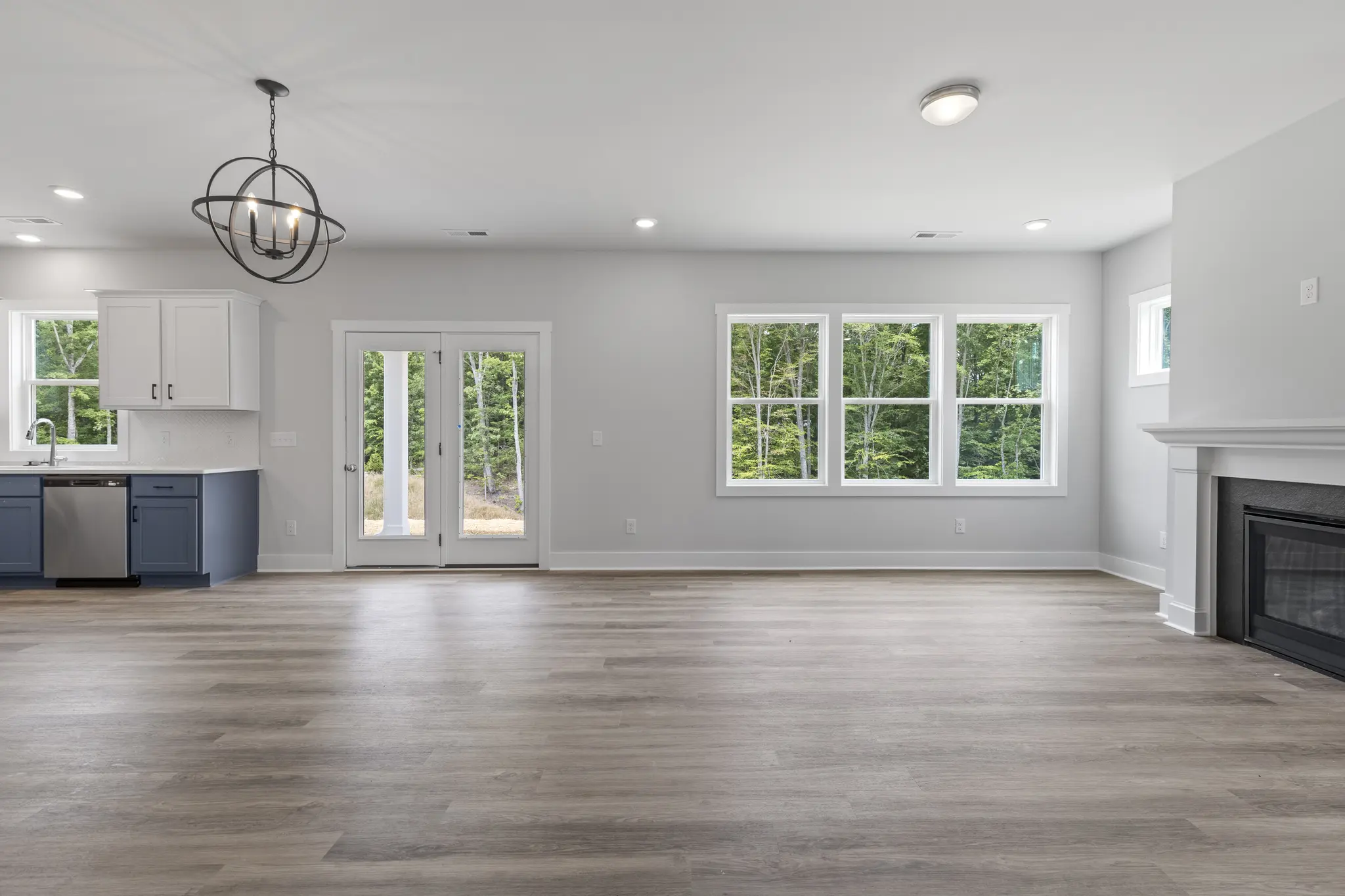 Blue Satin Sashes - Interior Photo 7