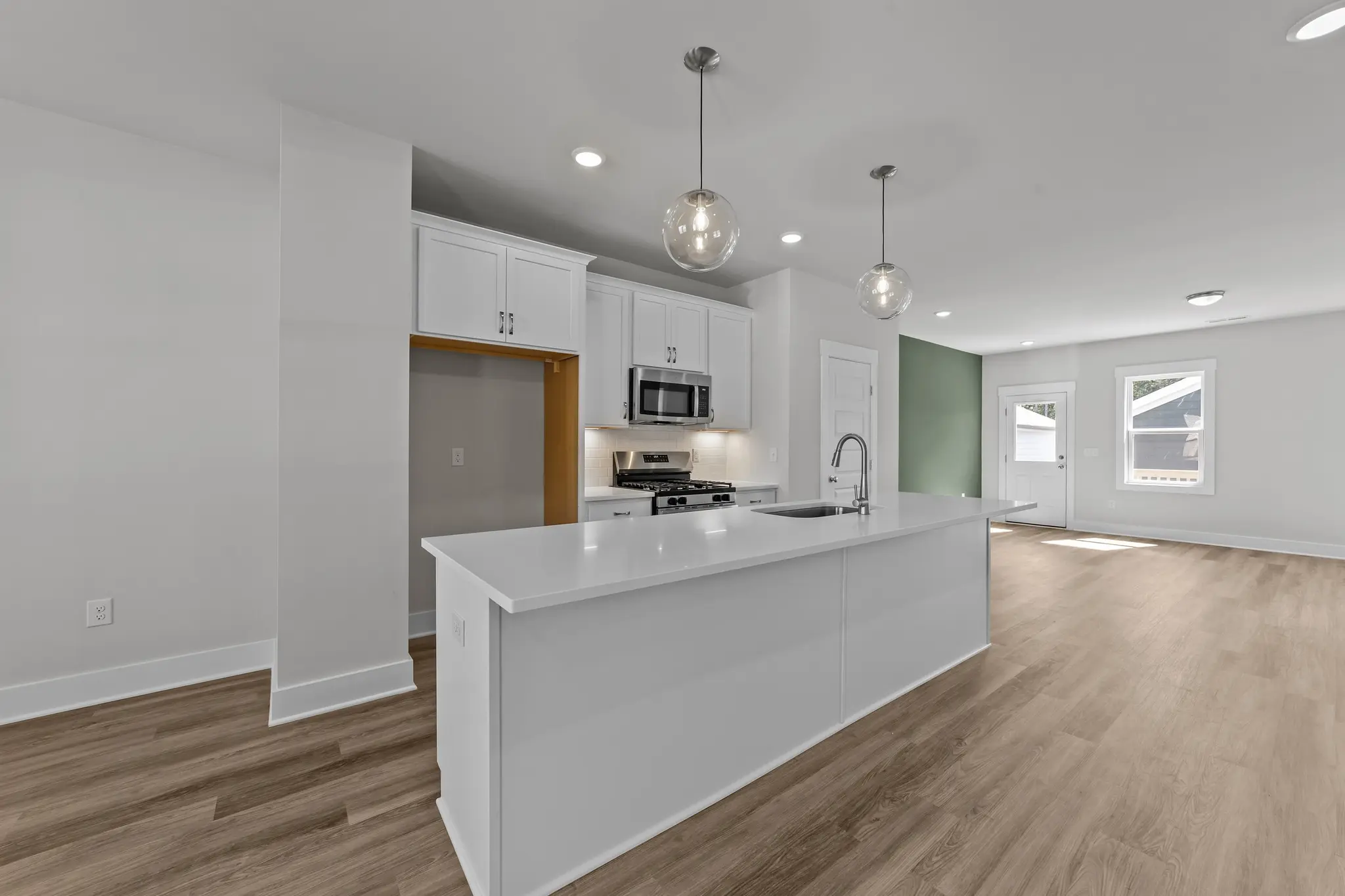 Kitchen (Classic White Button Down interior)