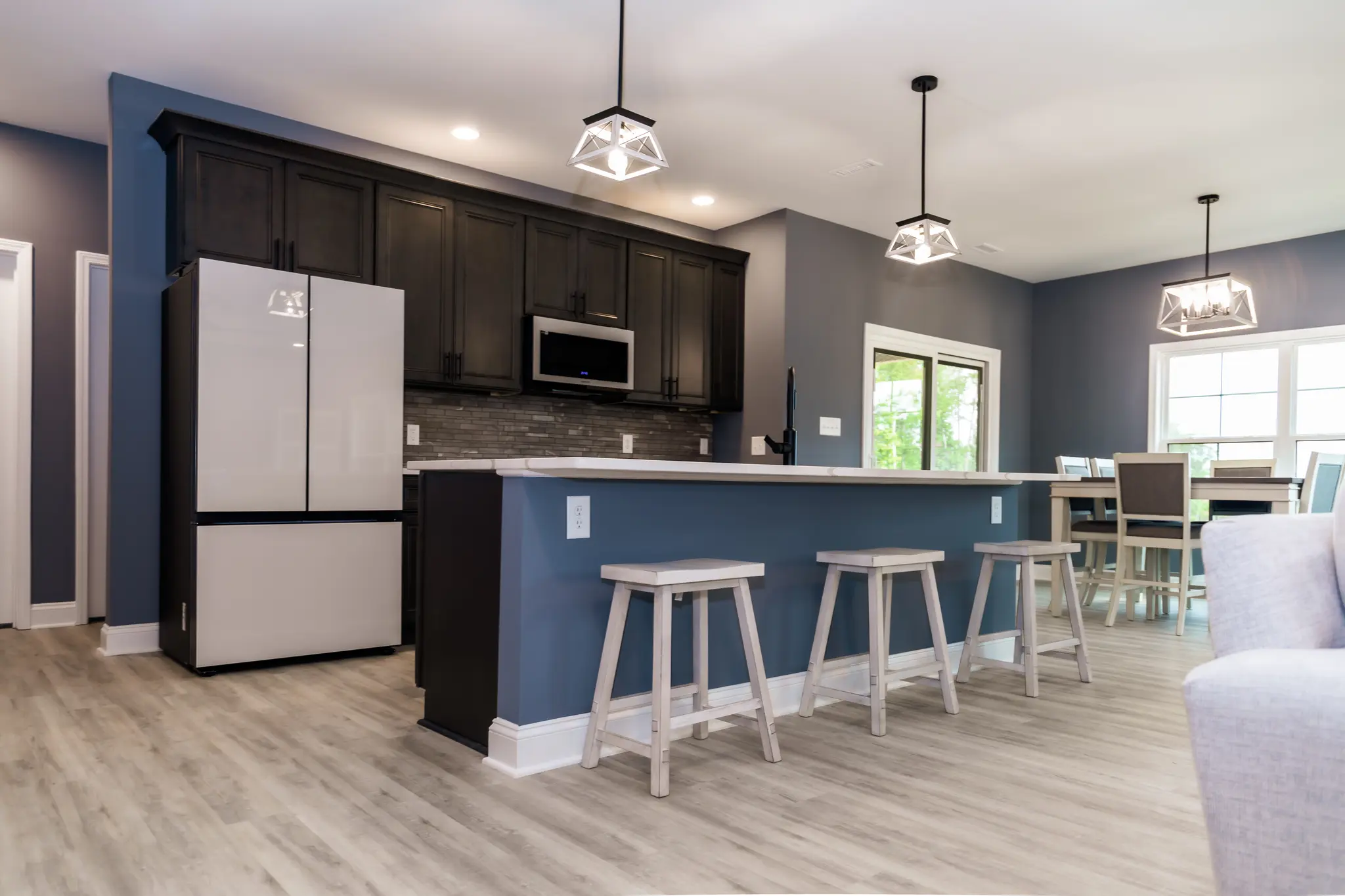 Kitchen Island with Countertop Overhang for Casual Dining
