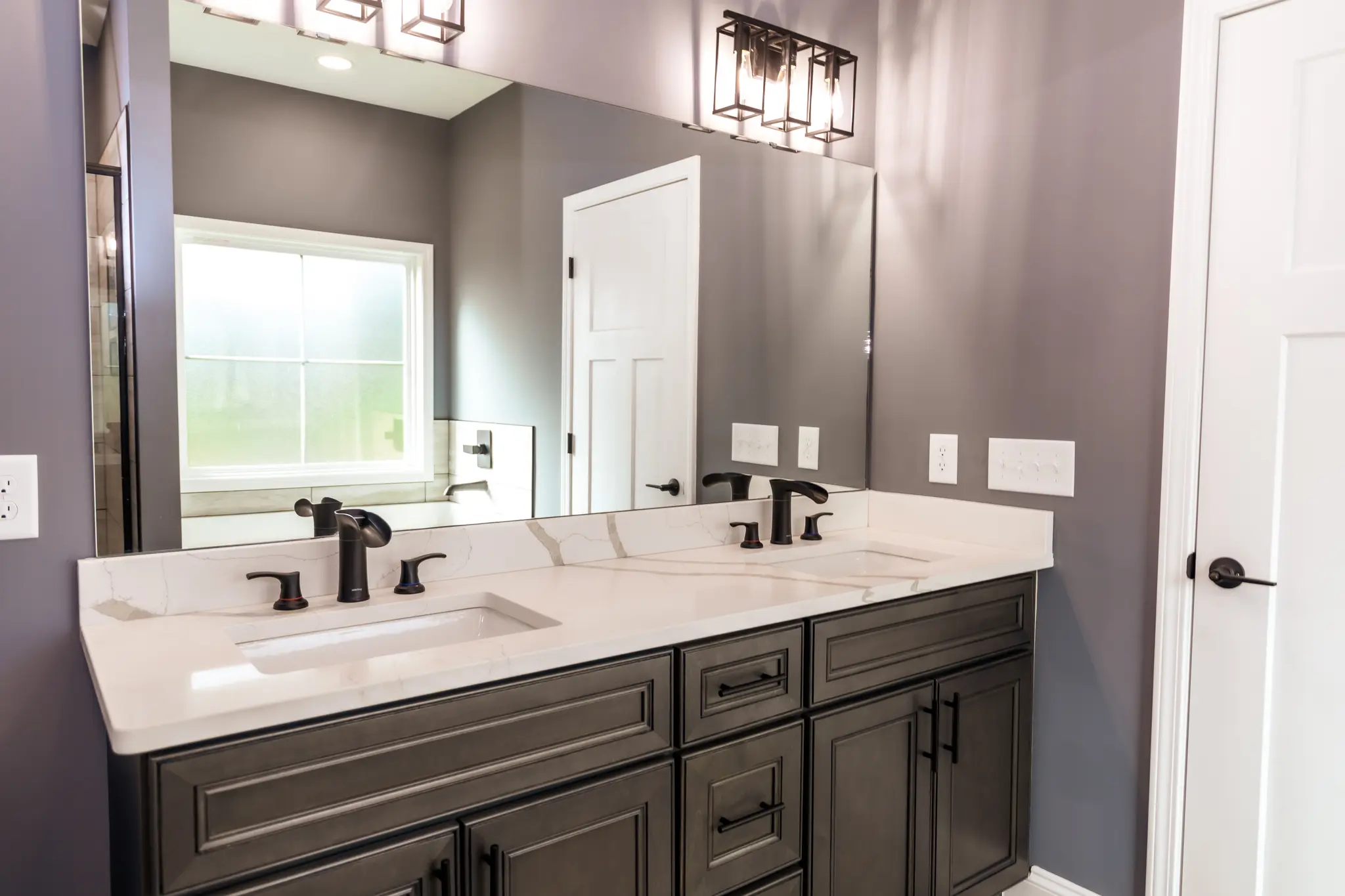 Double Vanity Optional\