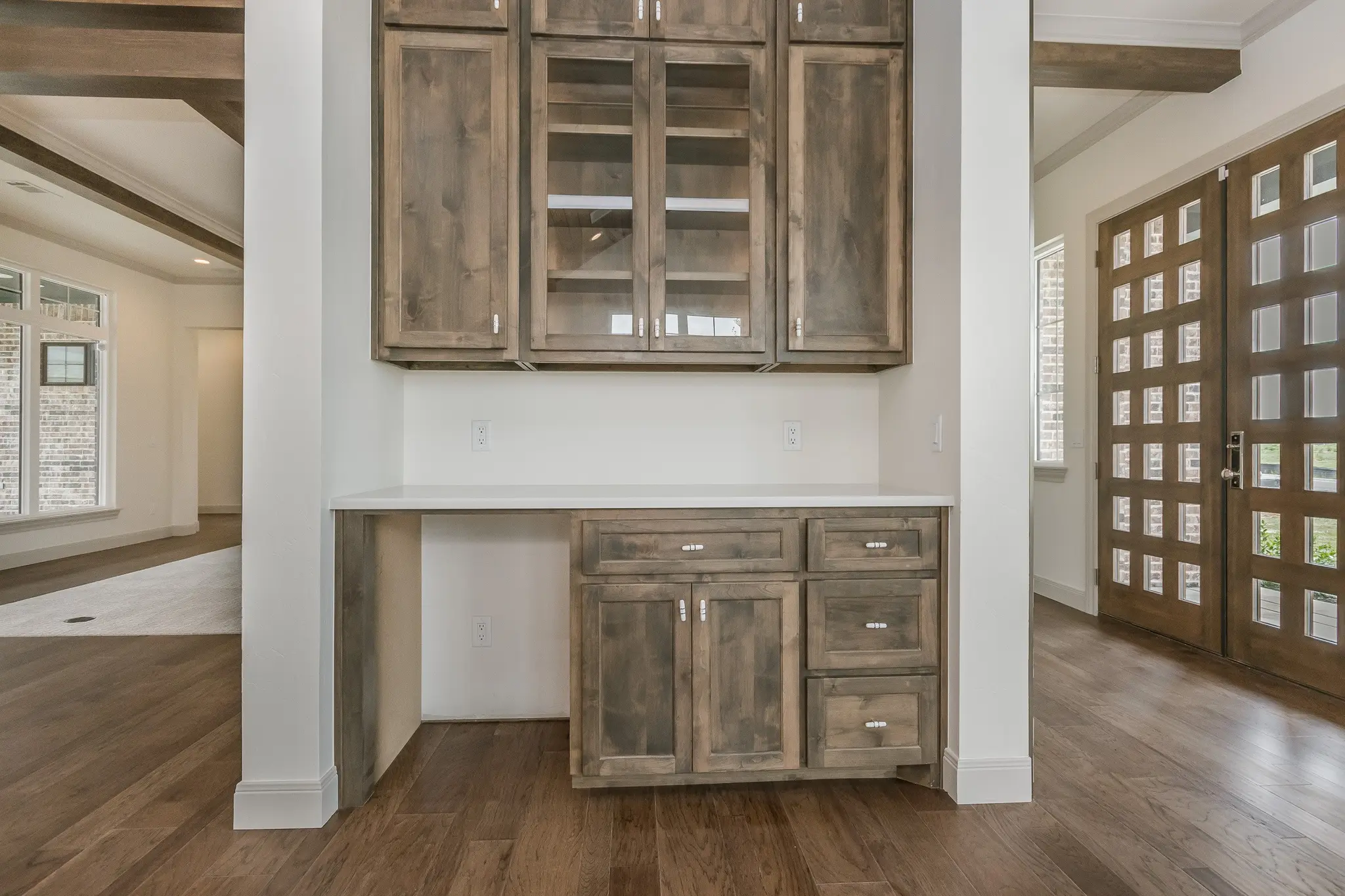 1911 - Interior Photo 11