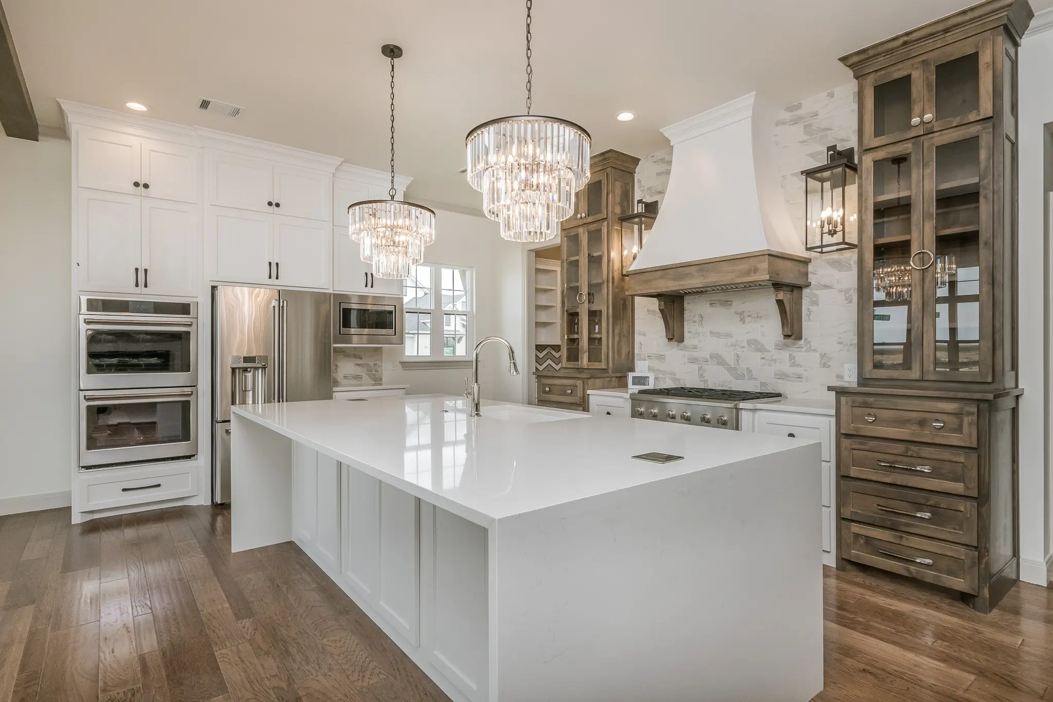 1911 - Interior Photo 14