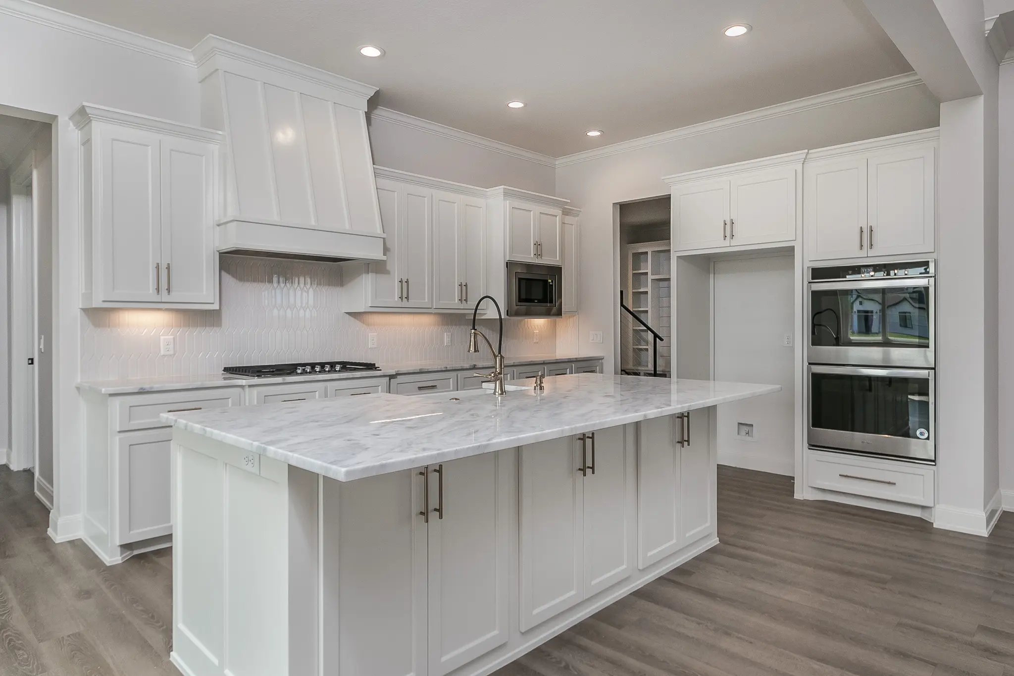 1735-5 - Interior Photo 10