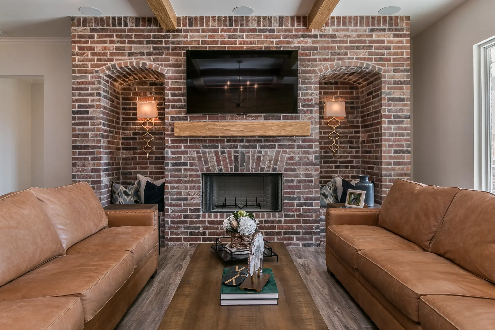 1690-2 - Interior Photo 12