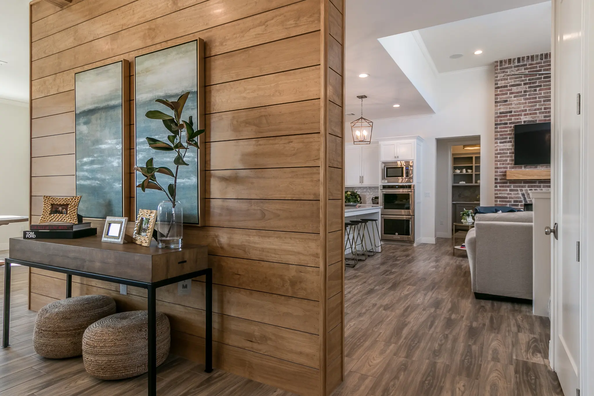 1690-2 - Interior Photo 13