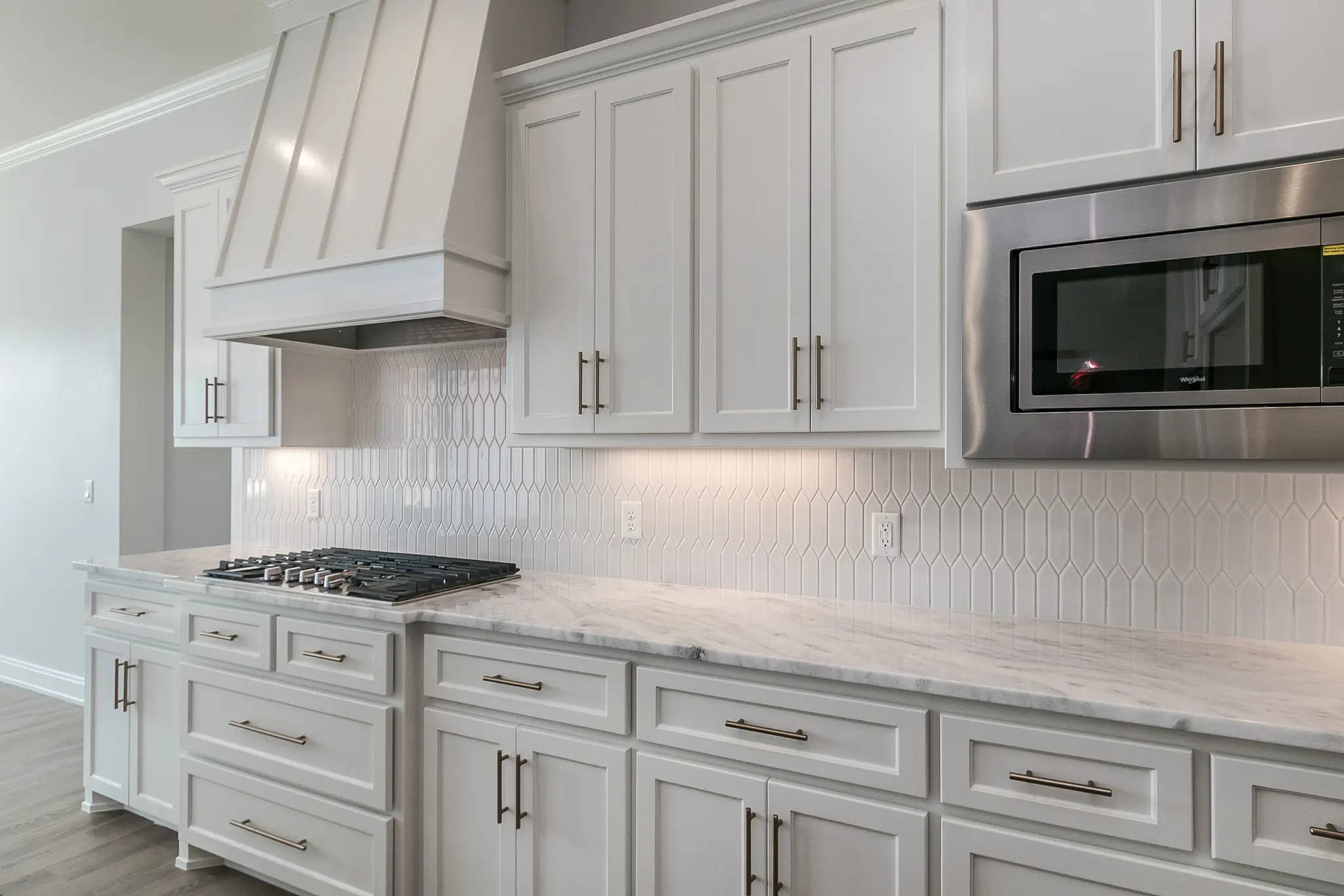 1735-5 - Interior Photo 13