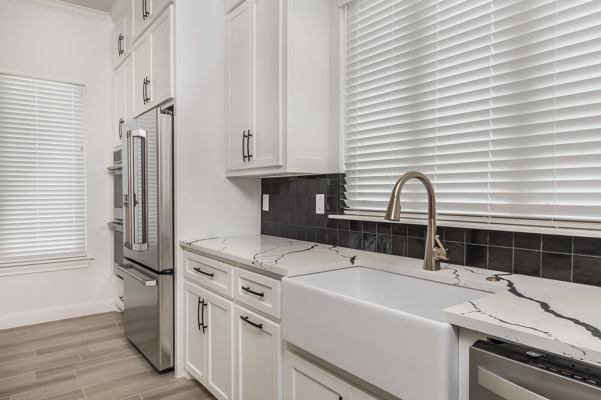 2111 - Interior Photo 18