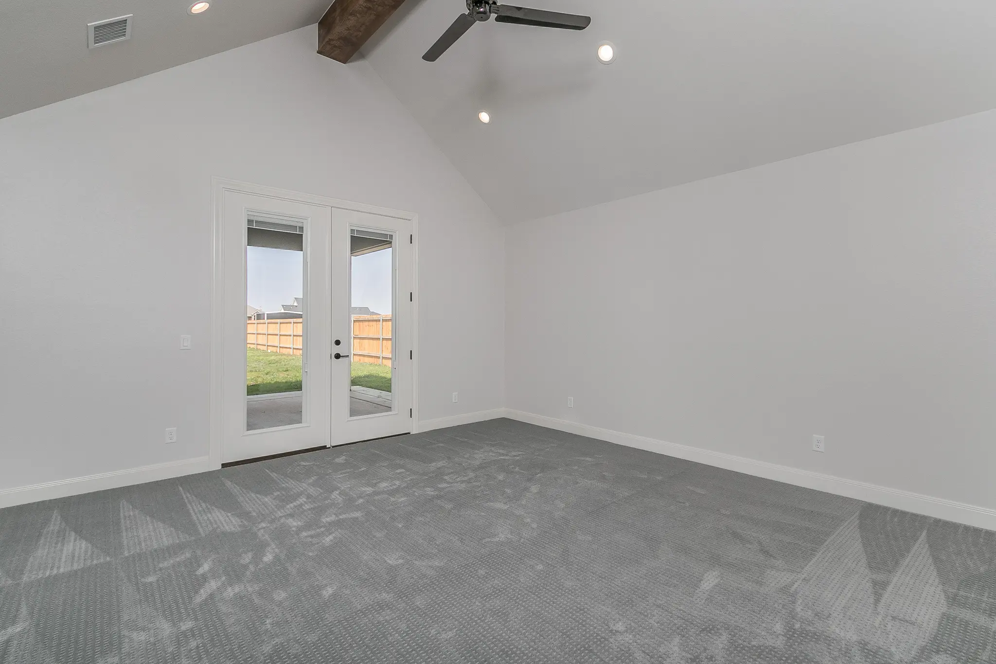 1735-5 - Interior Photo 17