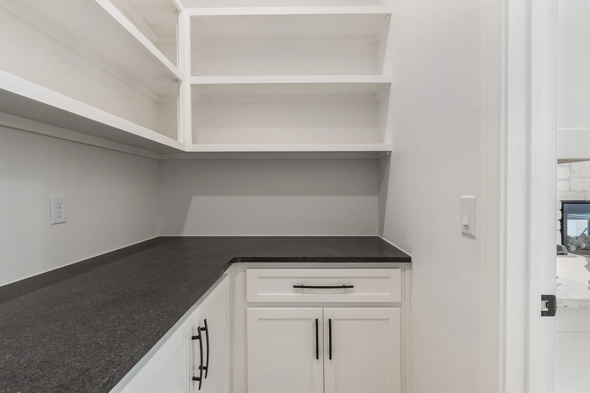 2111 - Interior Photo 21