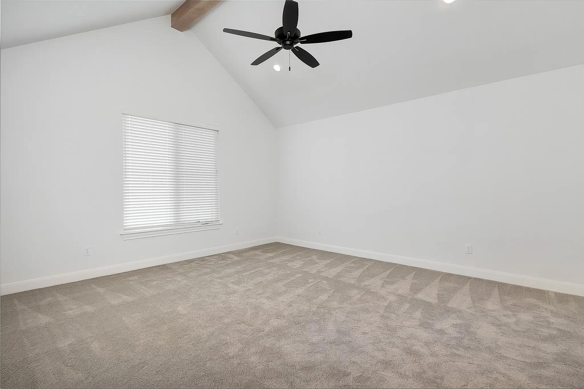 2111 - Interior Photo 22