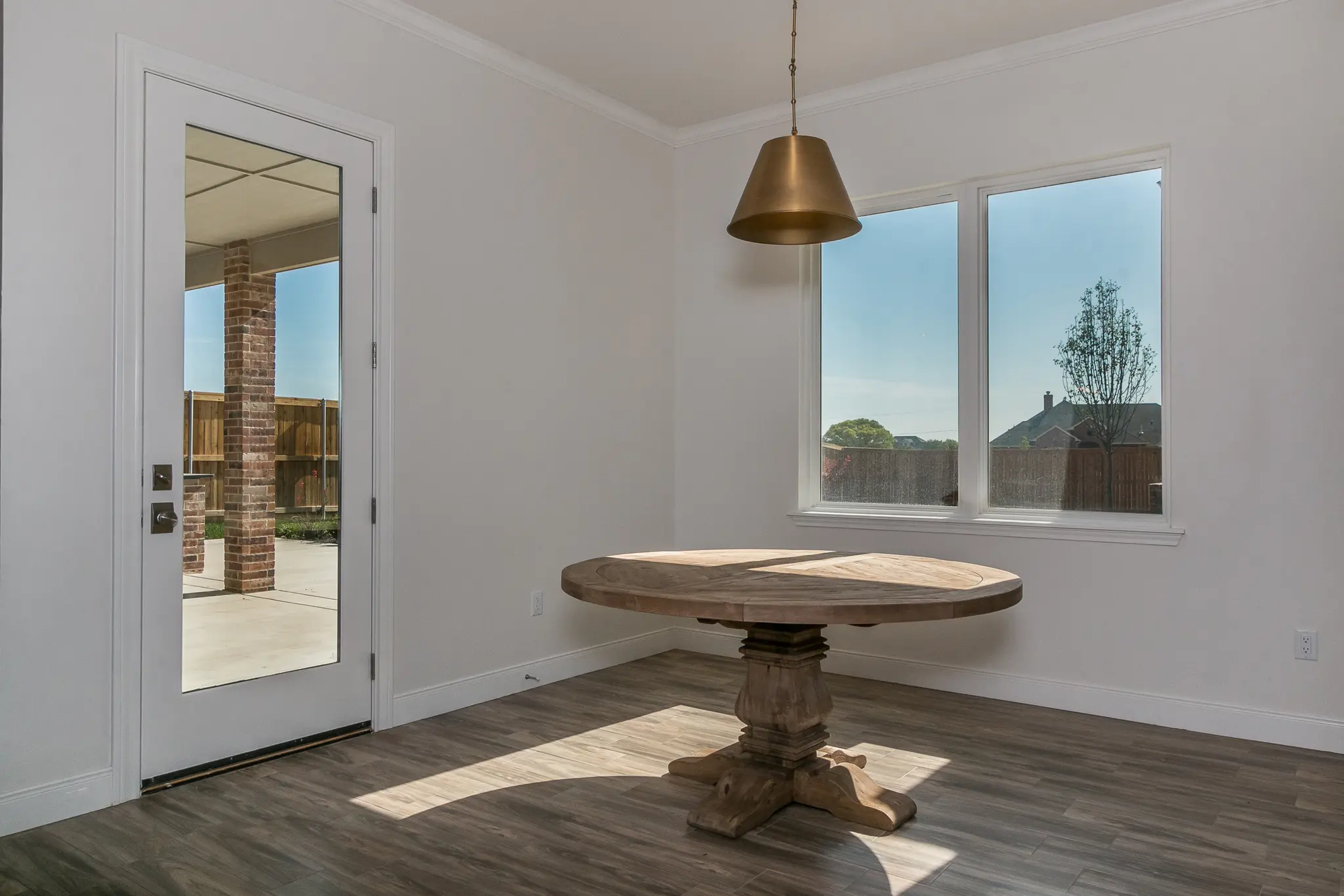 1690-2 - Interior Photo 22