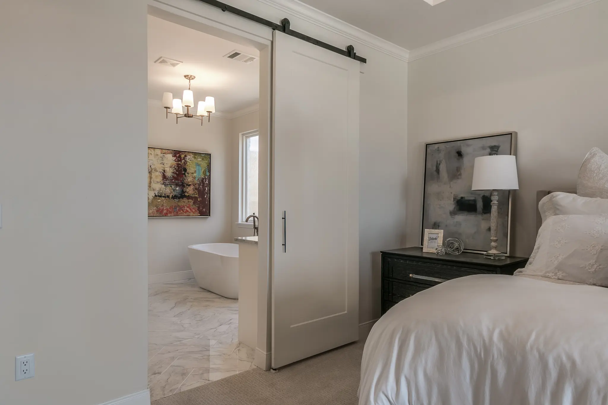 1690-2 - Interior Photo 25