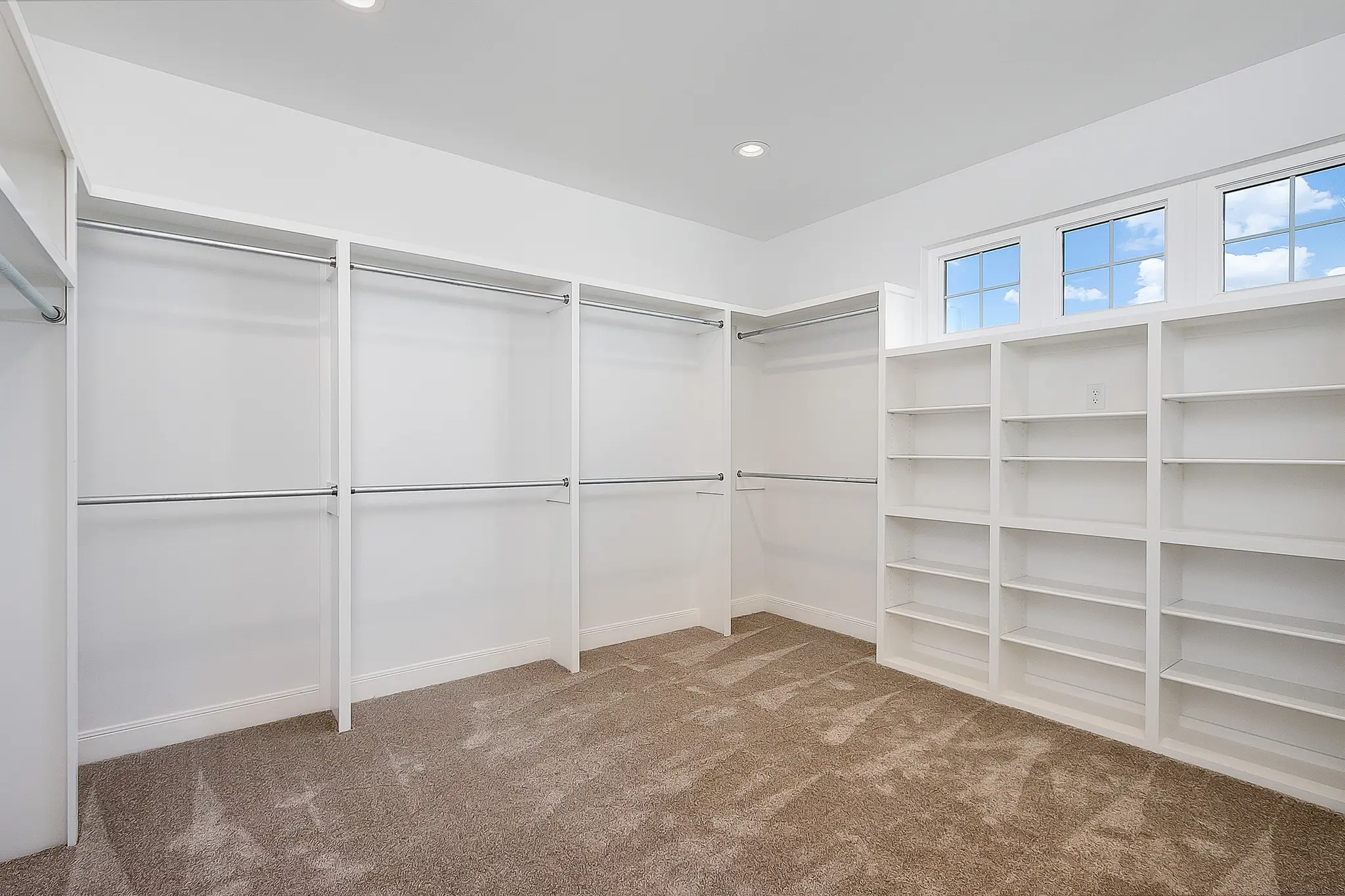 2111 - Interior Photo 28