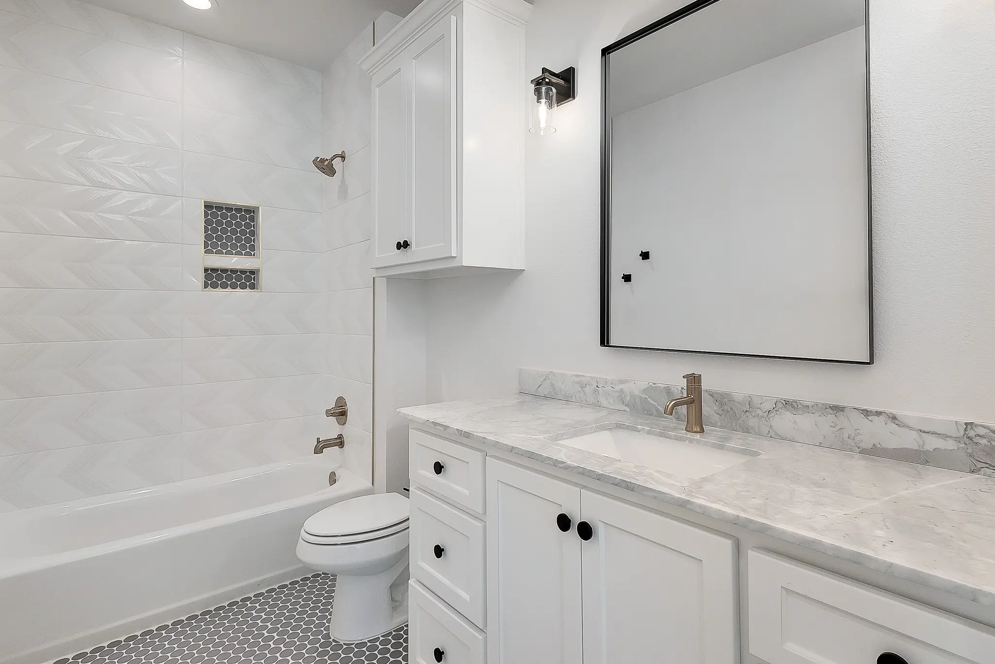 2111 - Interior Photo 30