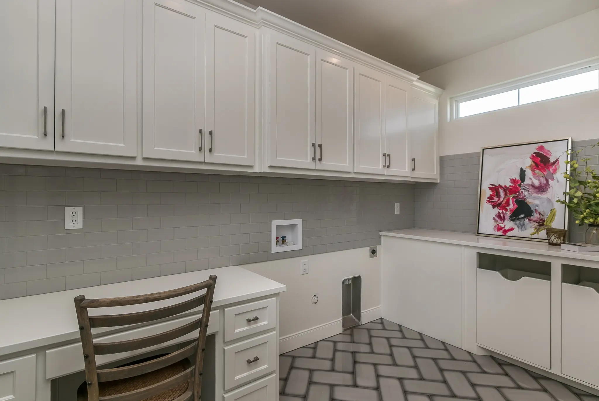 1690-2 - Interior Photo 37