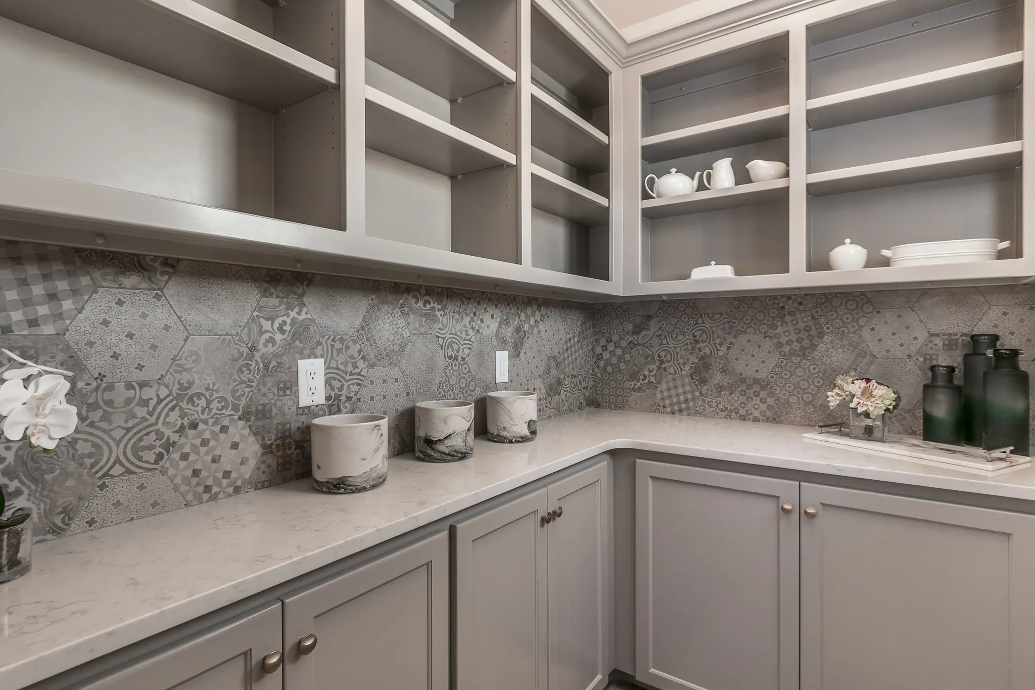 1690-2 - Interior Photo 38