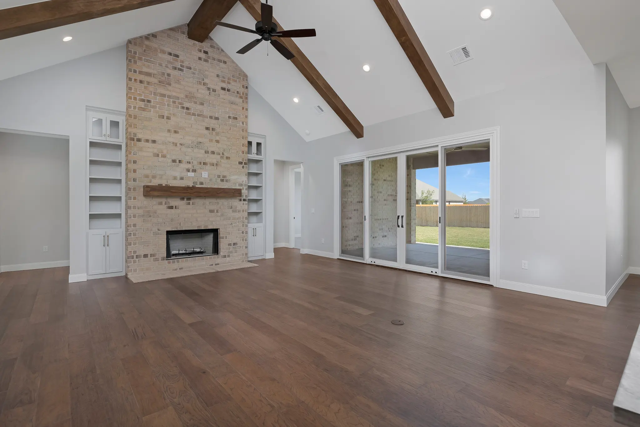 0806-24 - Interior Photo 15