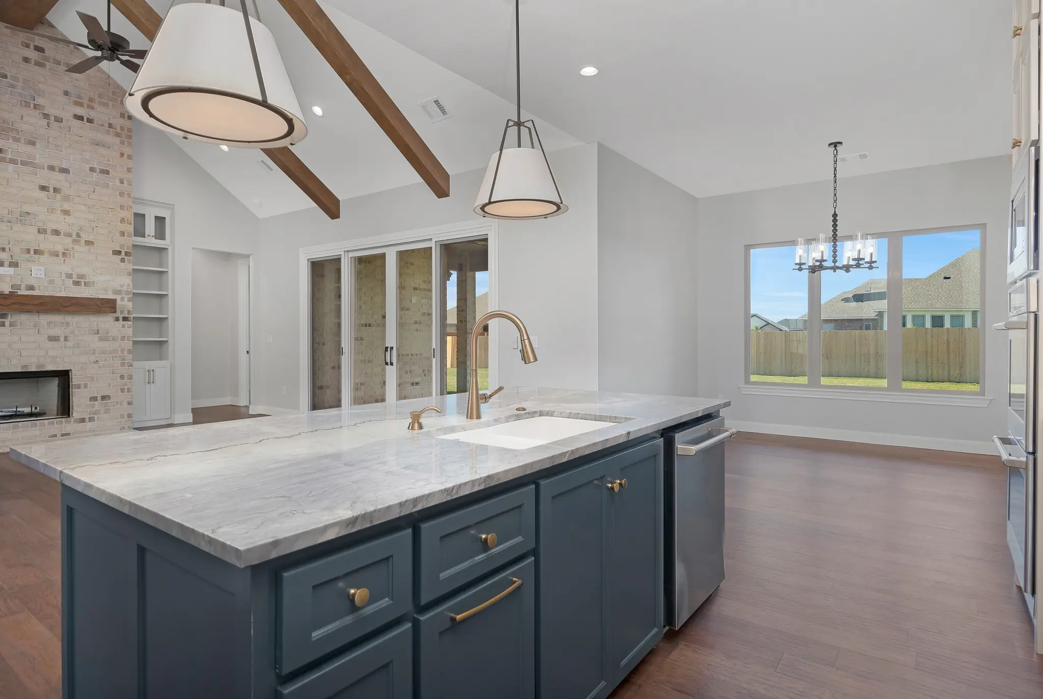 0806-24 - Interior Photo 18