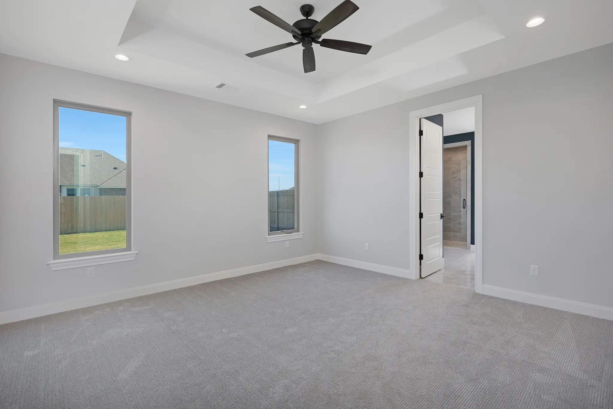 0806-24 - Interior Photo 24