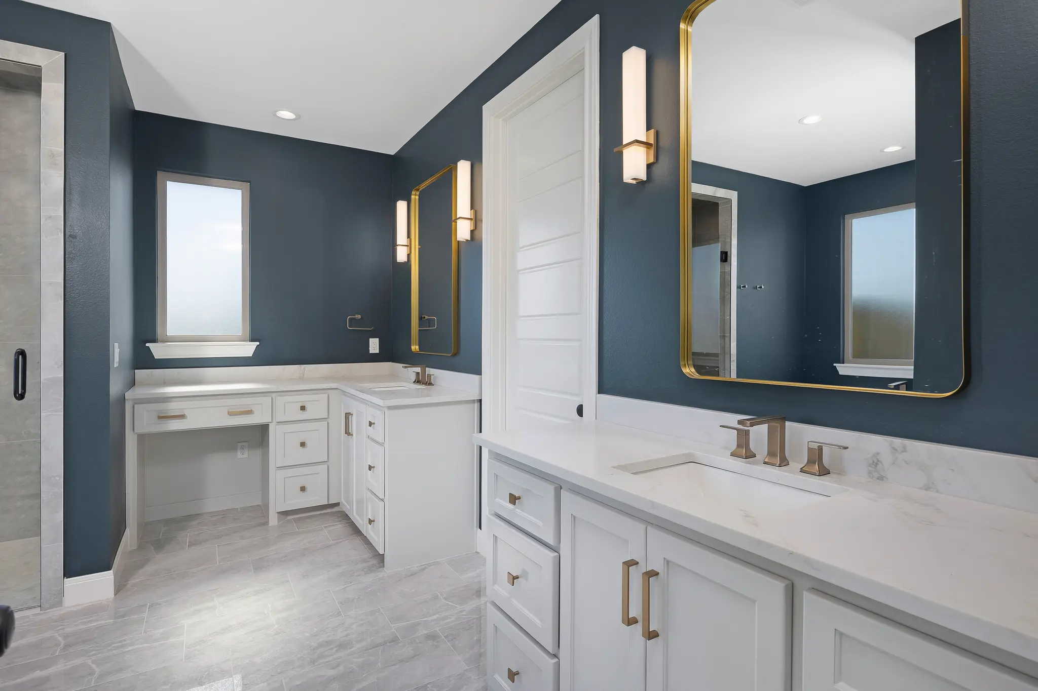 0806-24 - Interior Photo 26