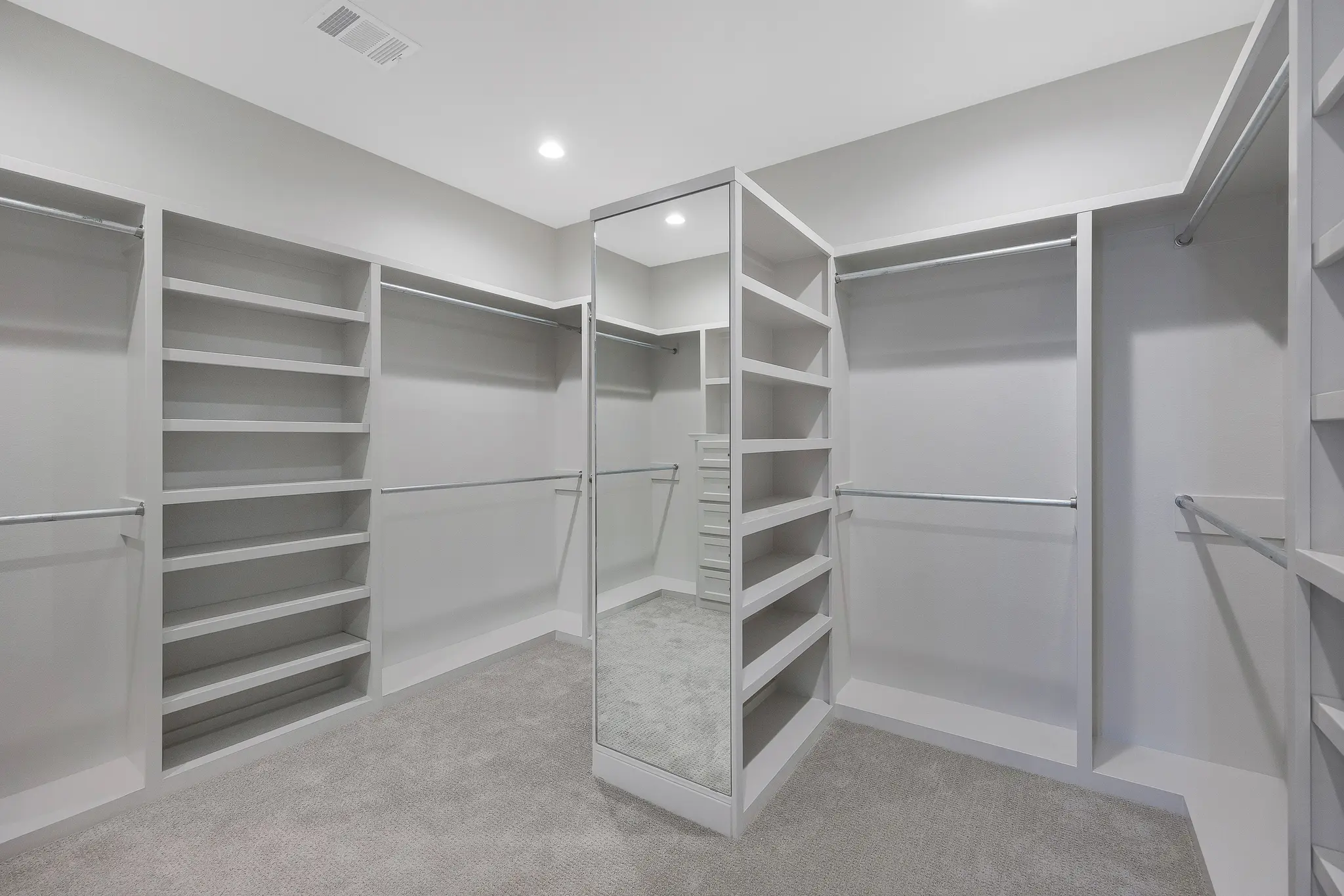 0806-24 - Interior Photo 25