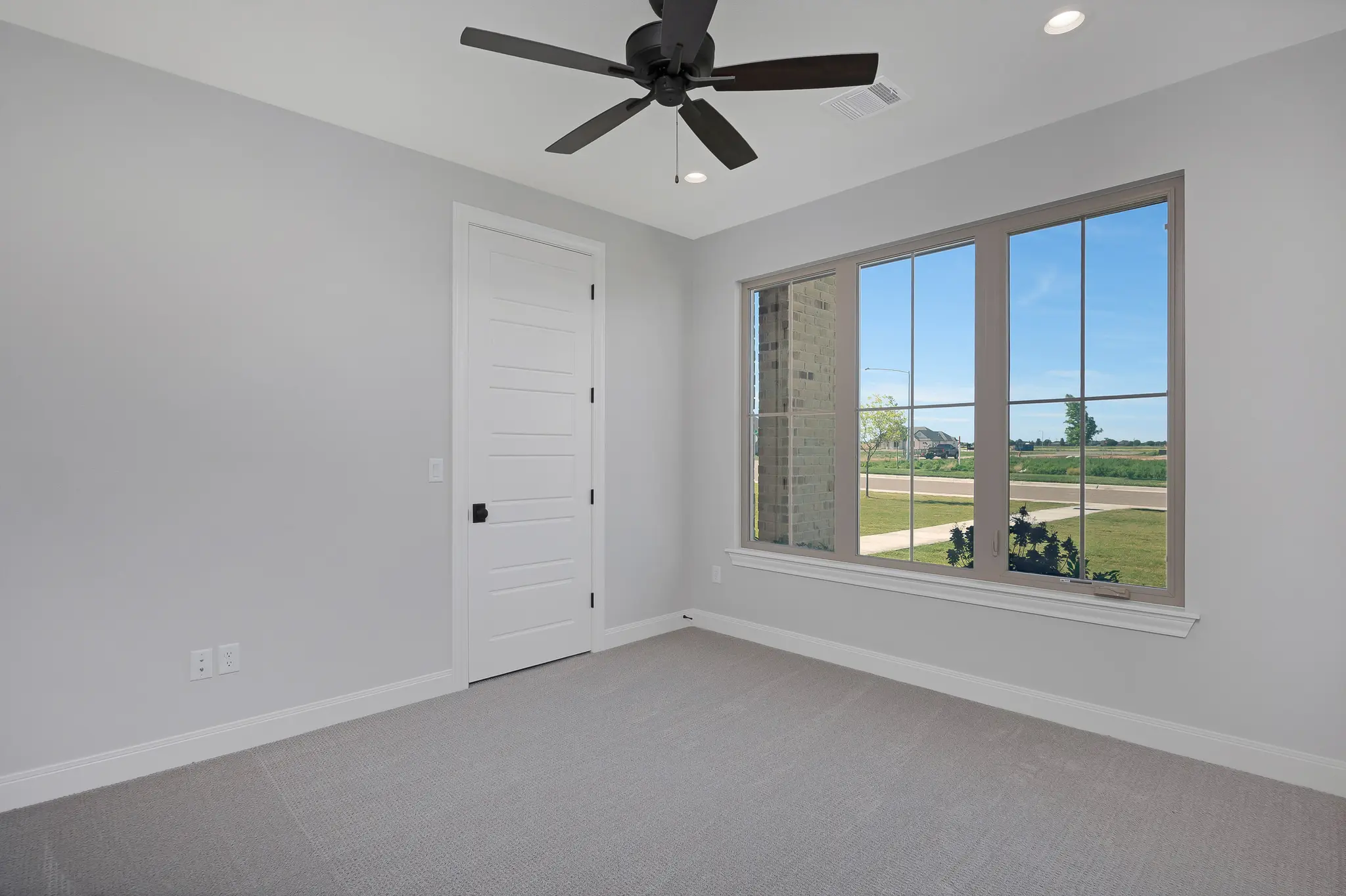 0806-24 - Interior Photo 34