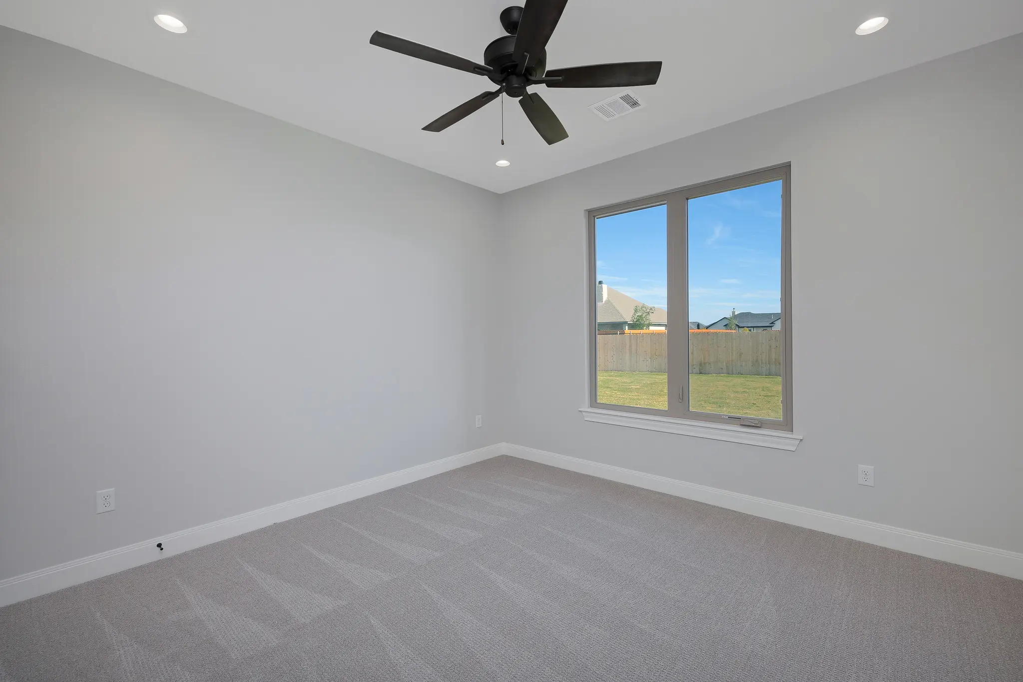 0806-24 - Interior Photo 30