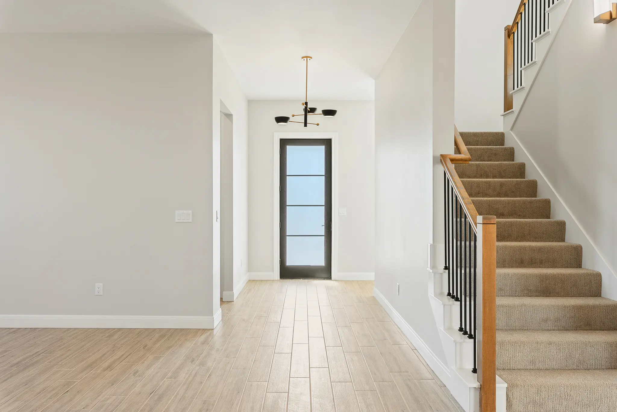 2502 - Interior Photo 23