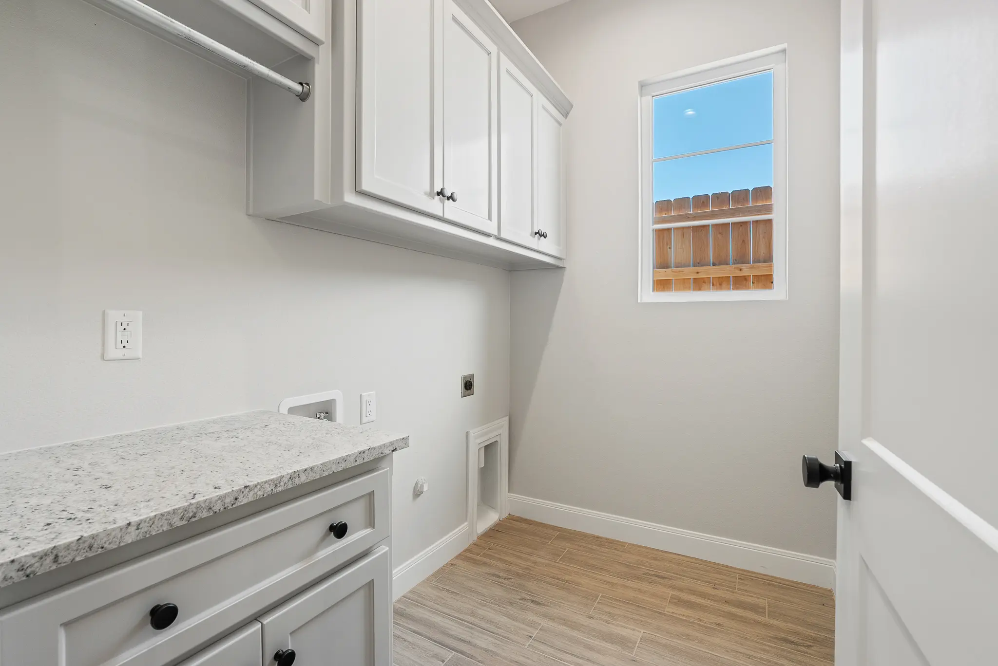 2502 - Interior Photo 38