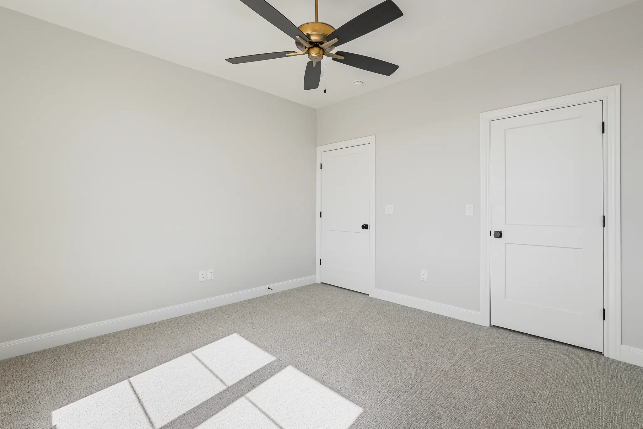 2502 - Interior Photo 44
