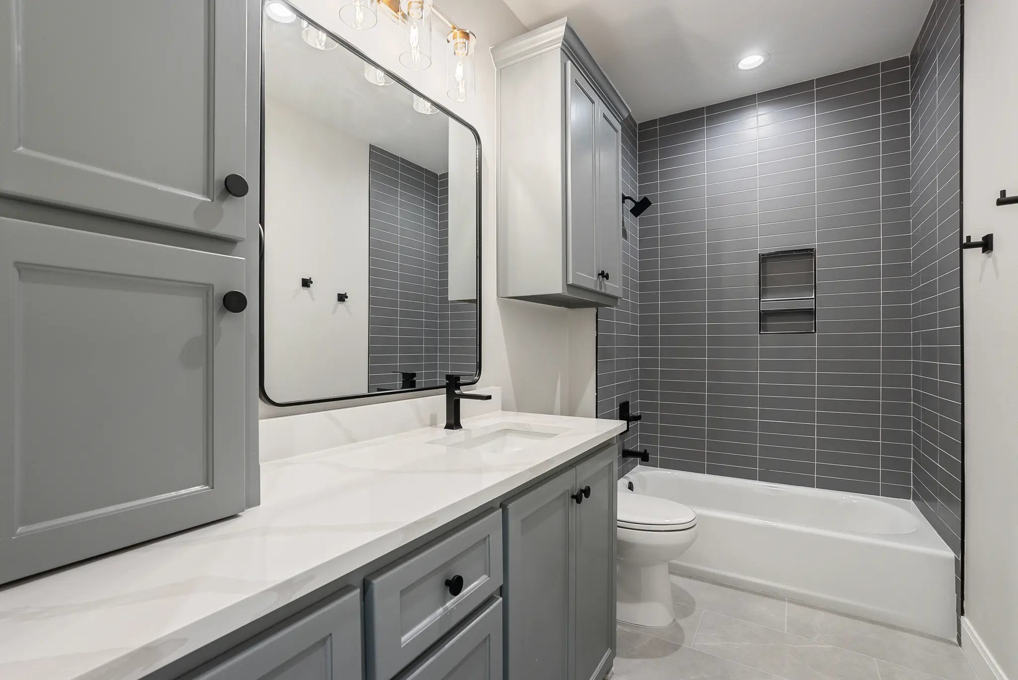 2502 - Interior Photo 46