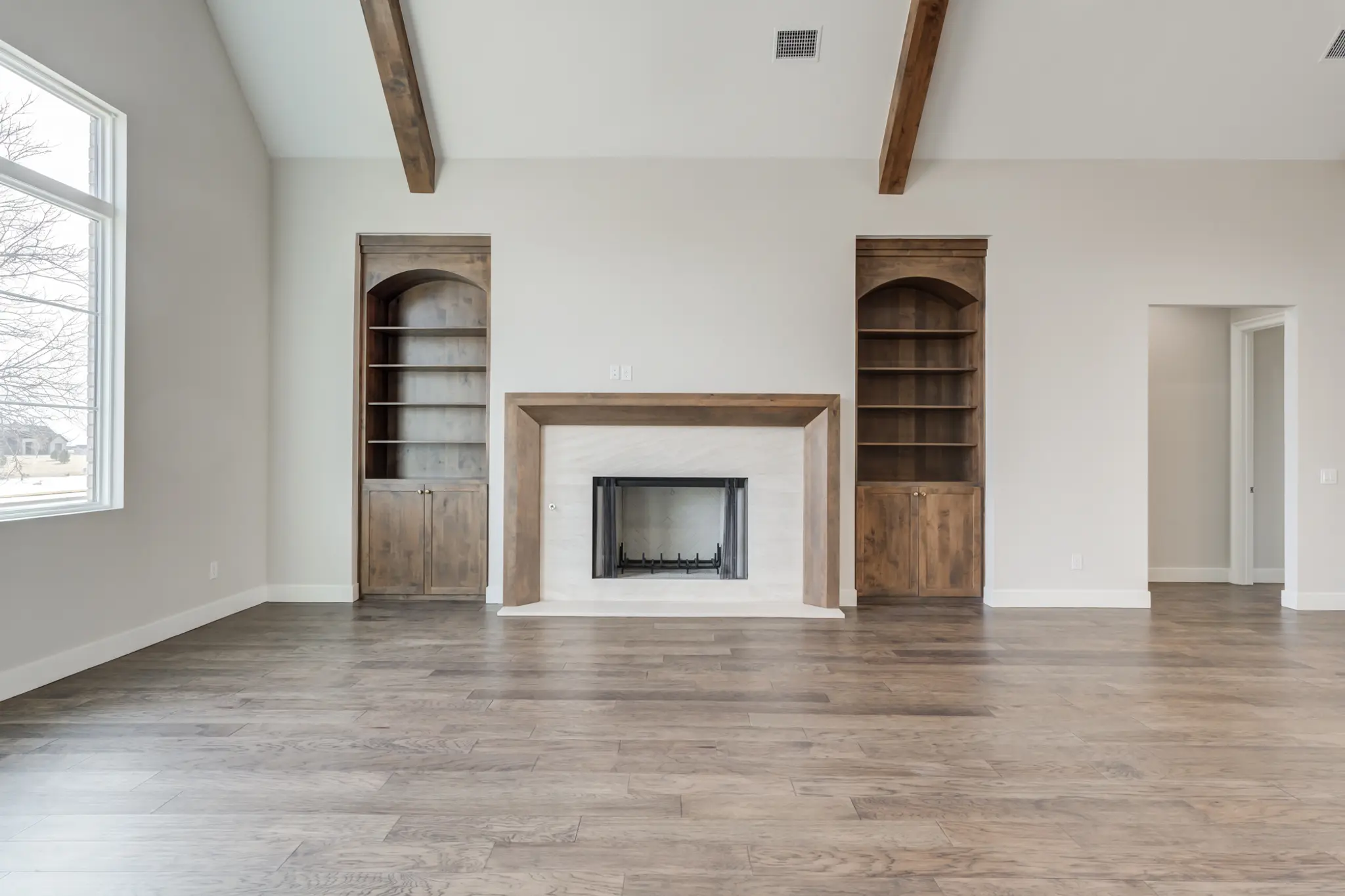 0802-24 - Interior Photo 22