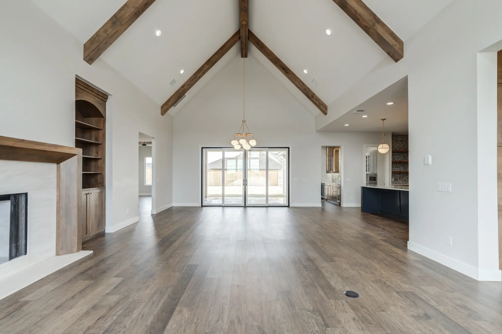 0802-24 - Interior Photo 24