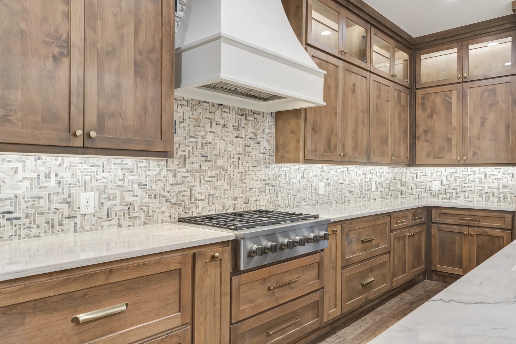 0802-24 - Interior Photo 35