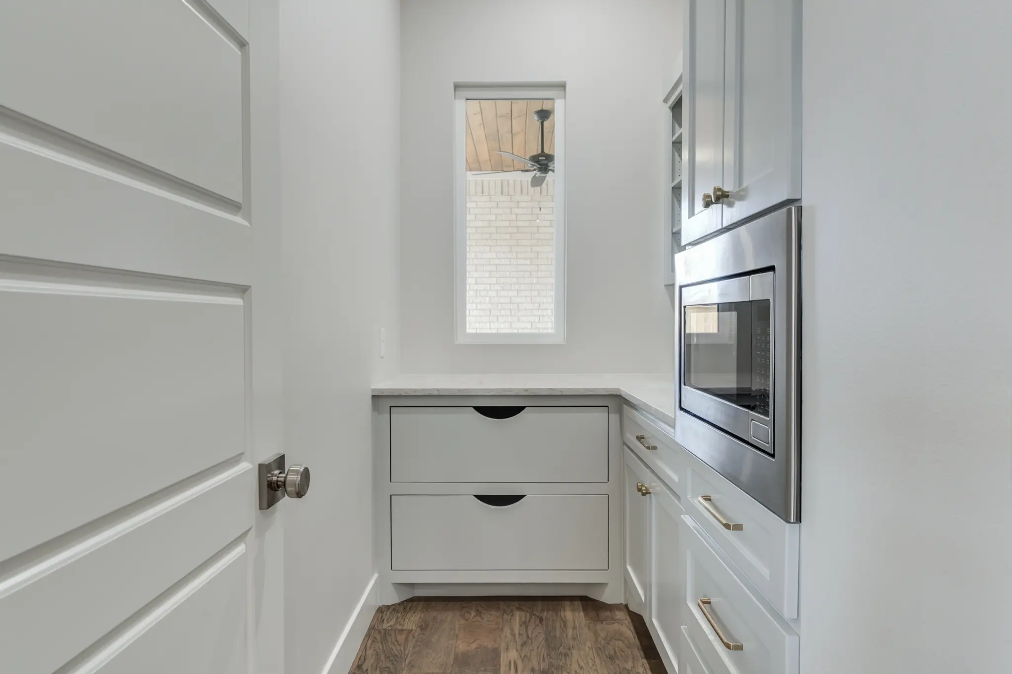 0802-24 - Interior Photo 39