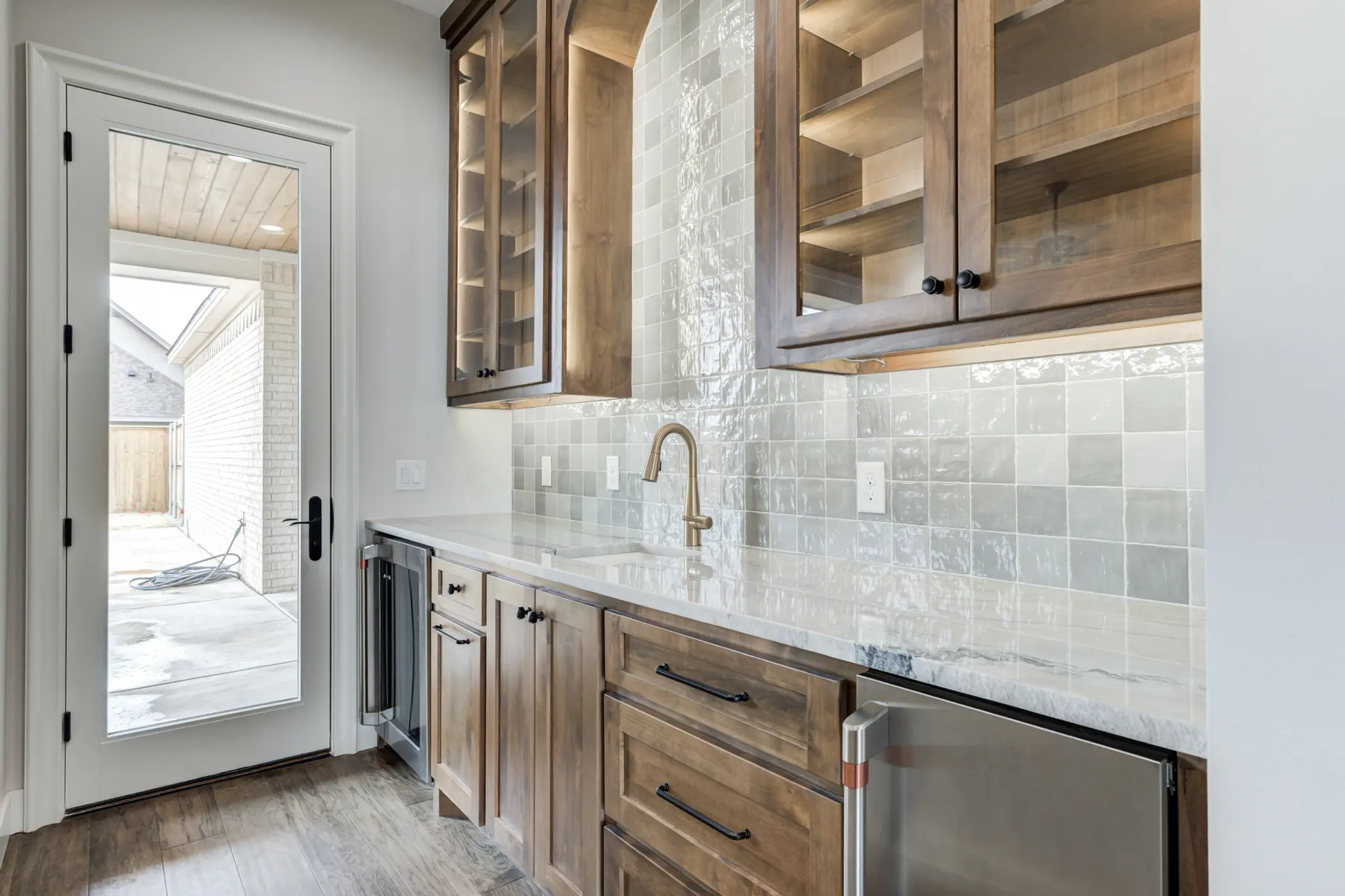 0802-24 - Interior Photo 41