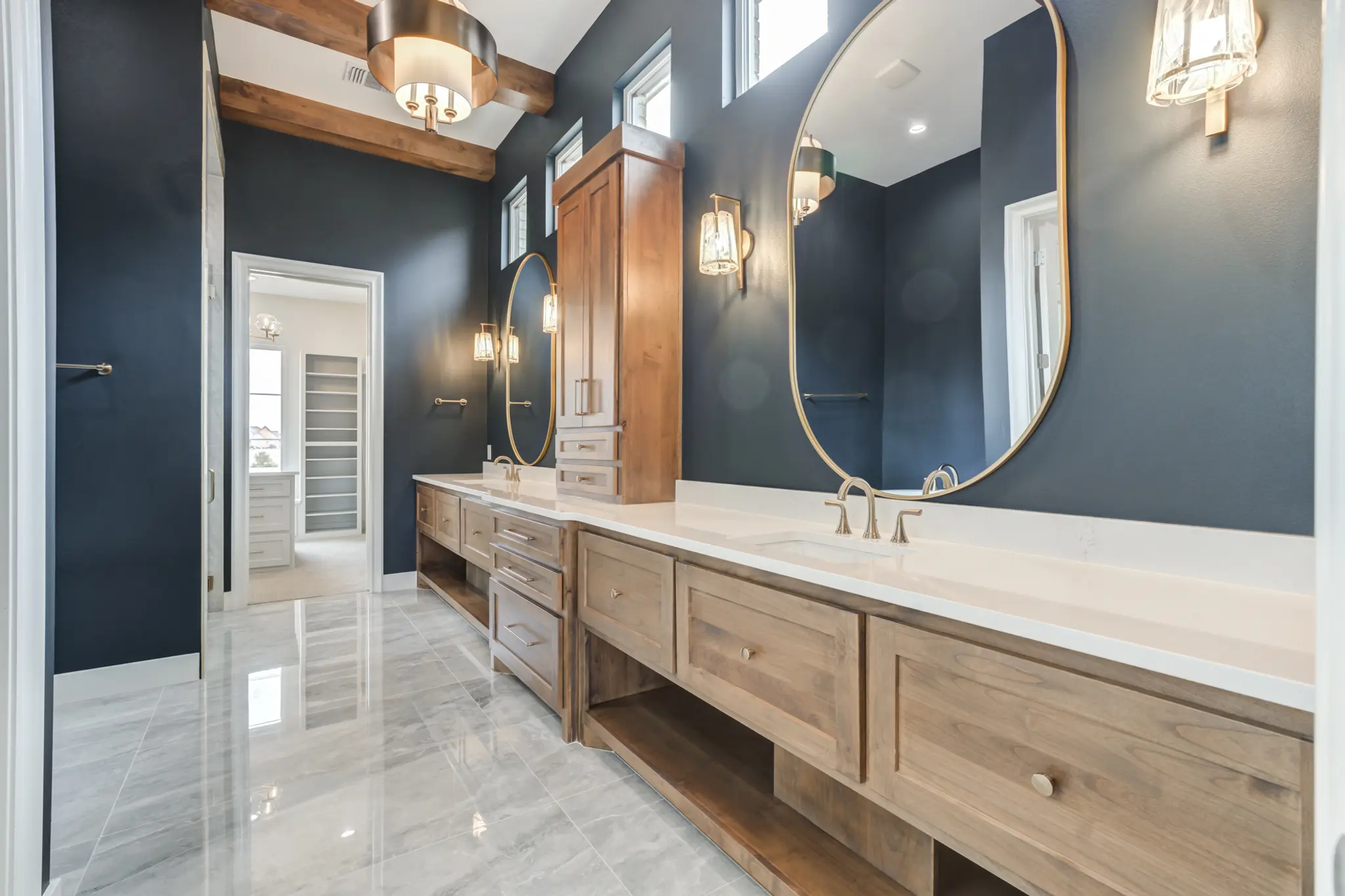 0802-24 - Interior Photo 56