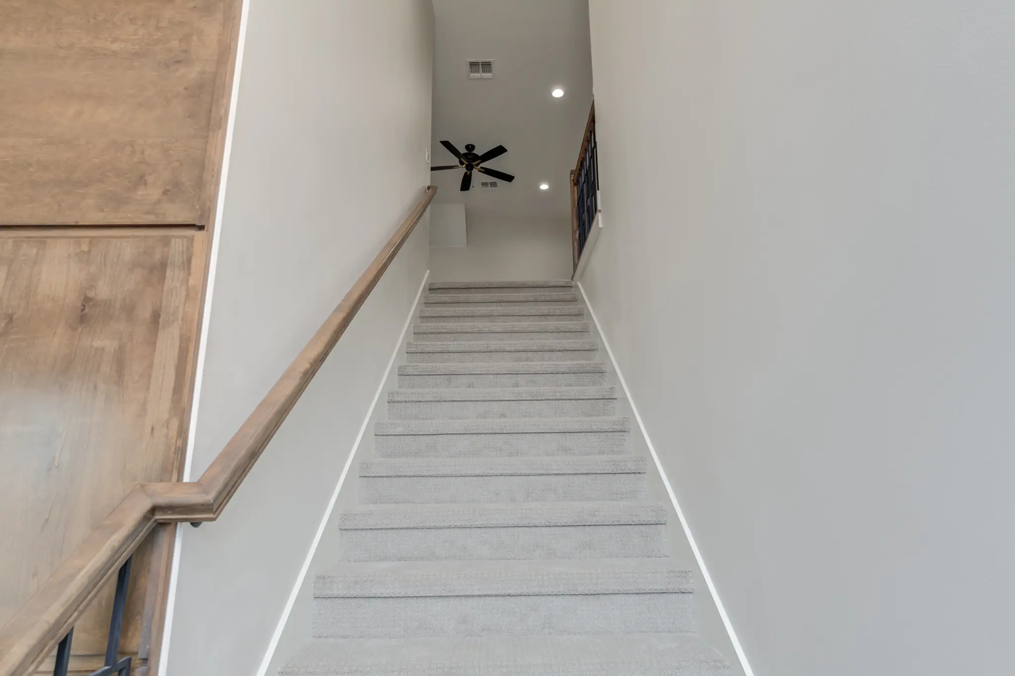 0802-24 - Interior Photo 61