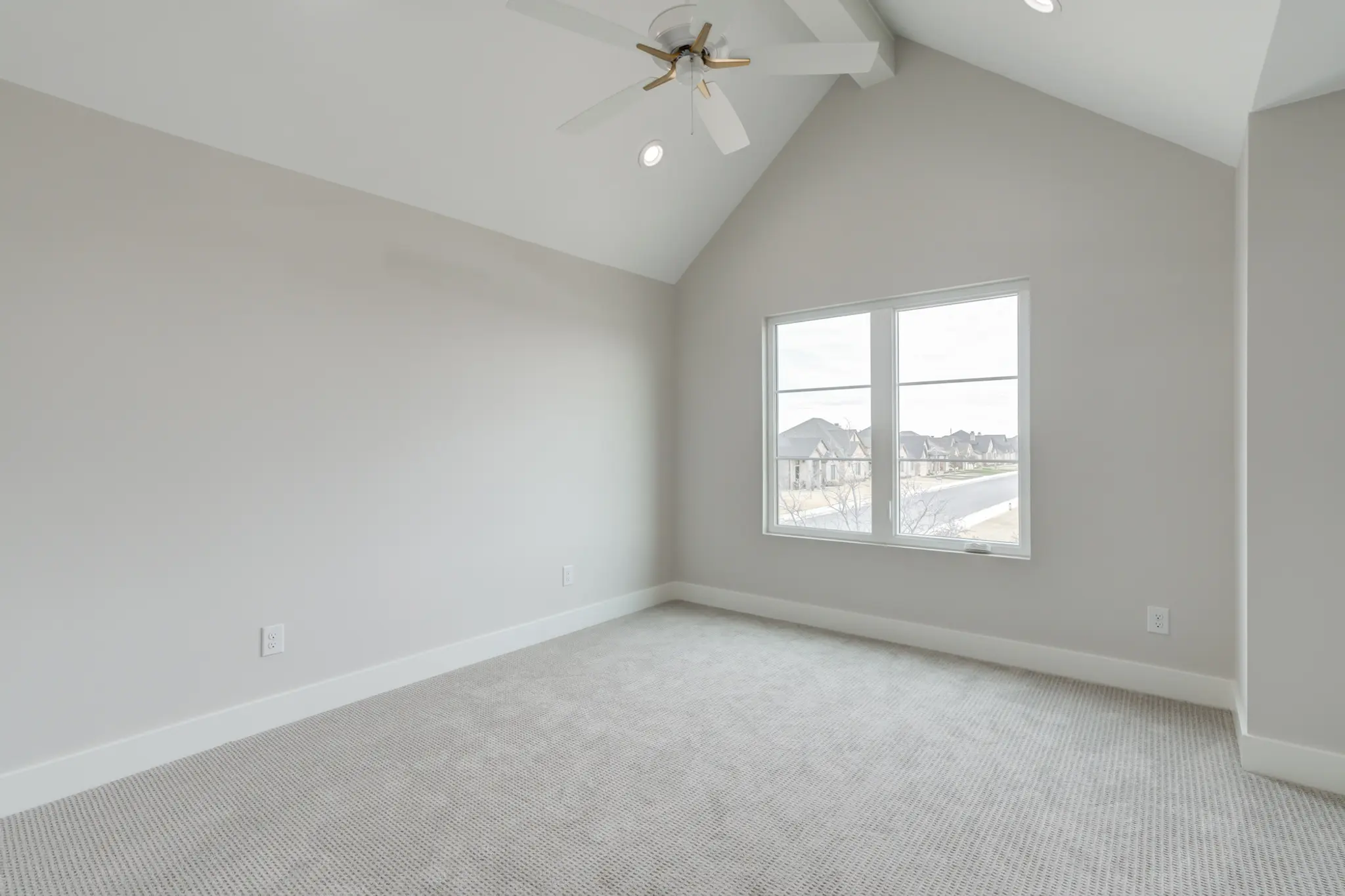 0802-24 - Interior Photo 64