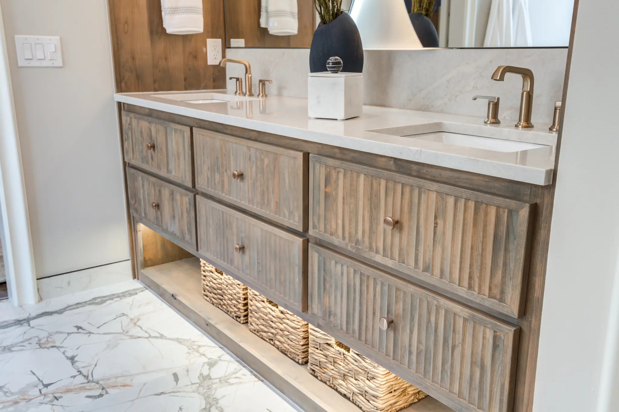 2424 - Interior Photo 48