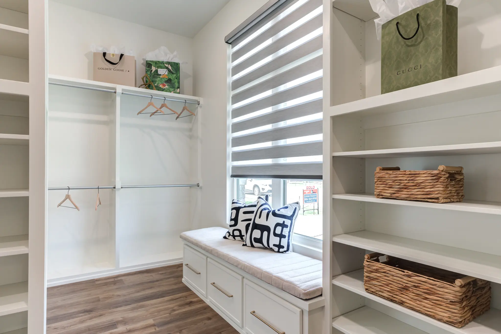 2424 - Interior Photo 54